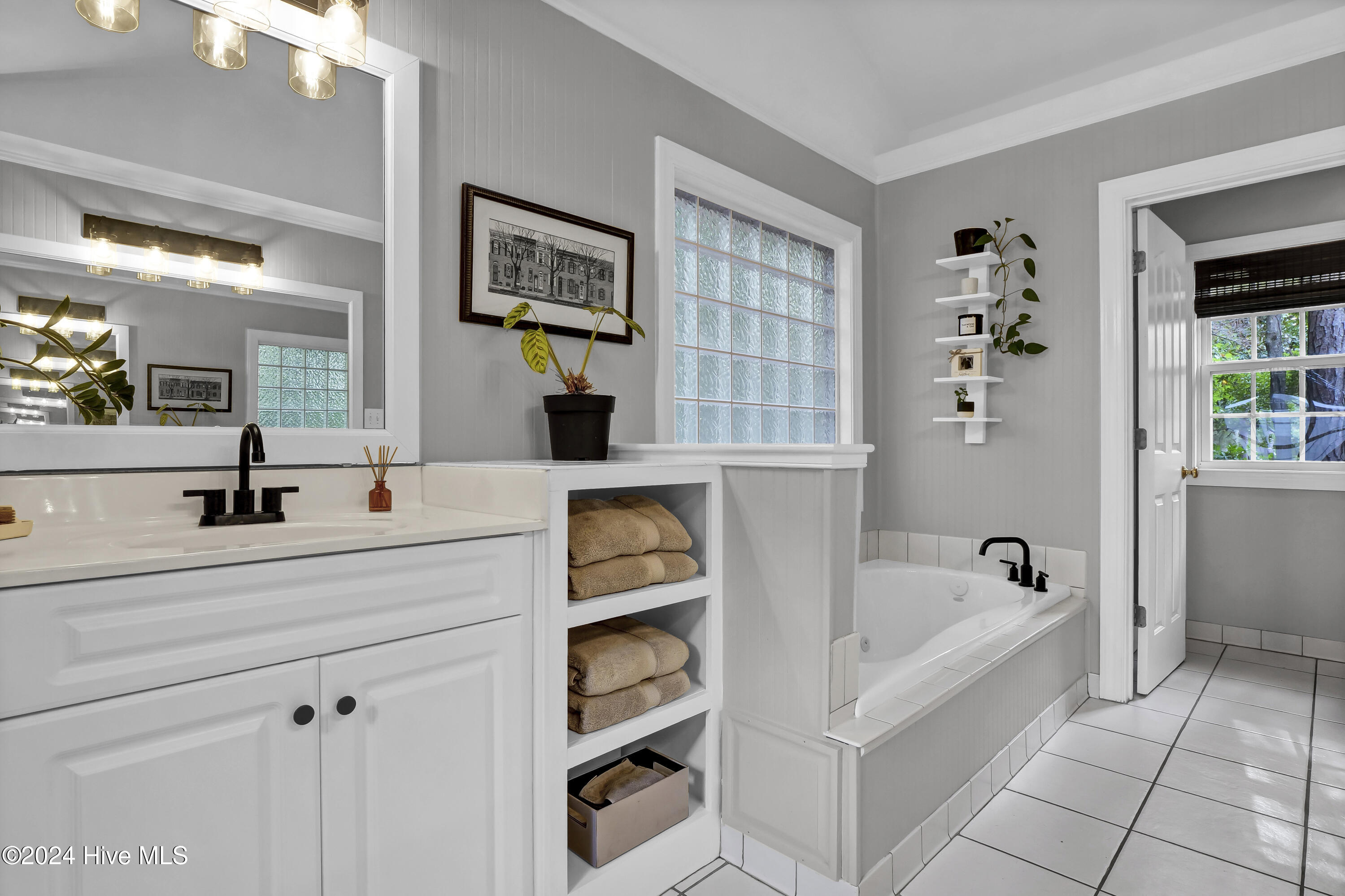 4217 Cravens Point Road