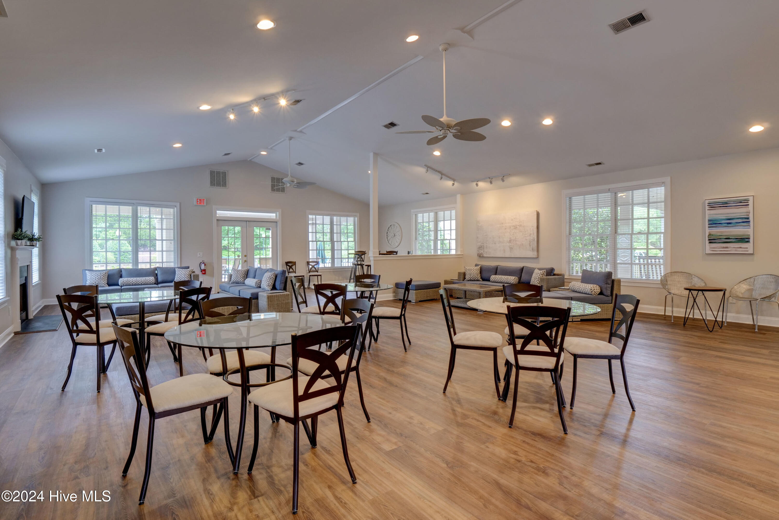 4217 Cravens Point Road