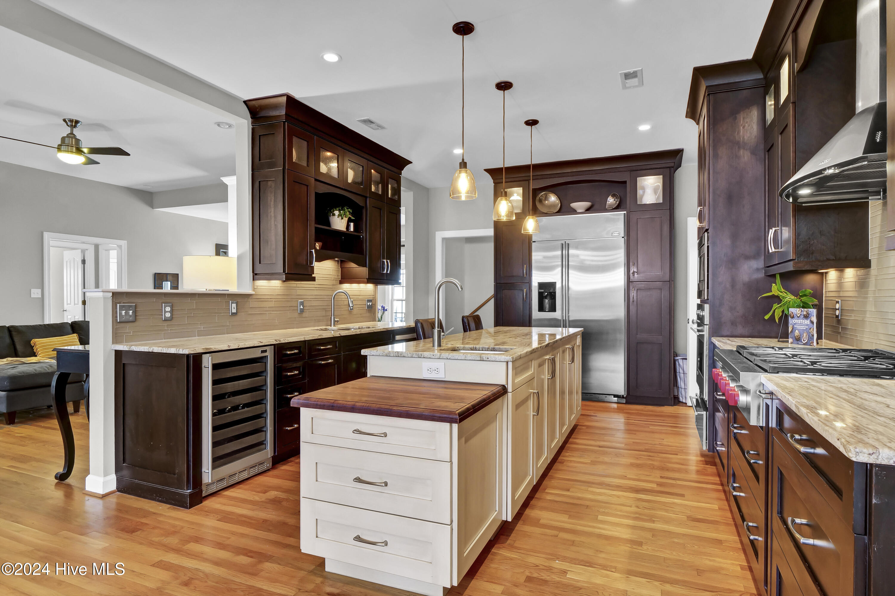 4217 Cravens Point Road