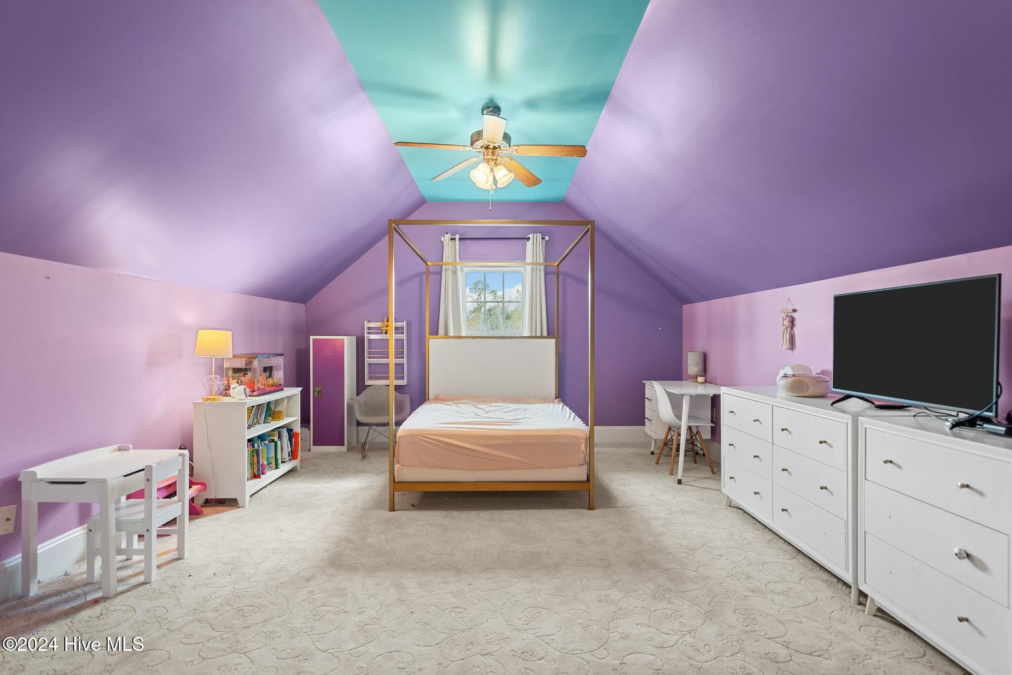 1028 West Cove Loop