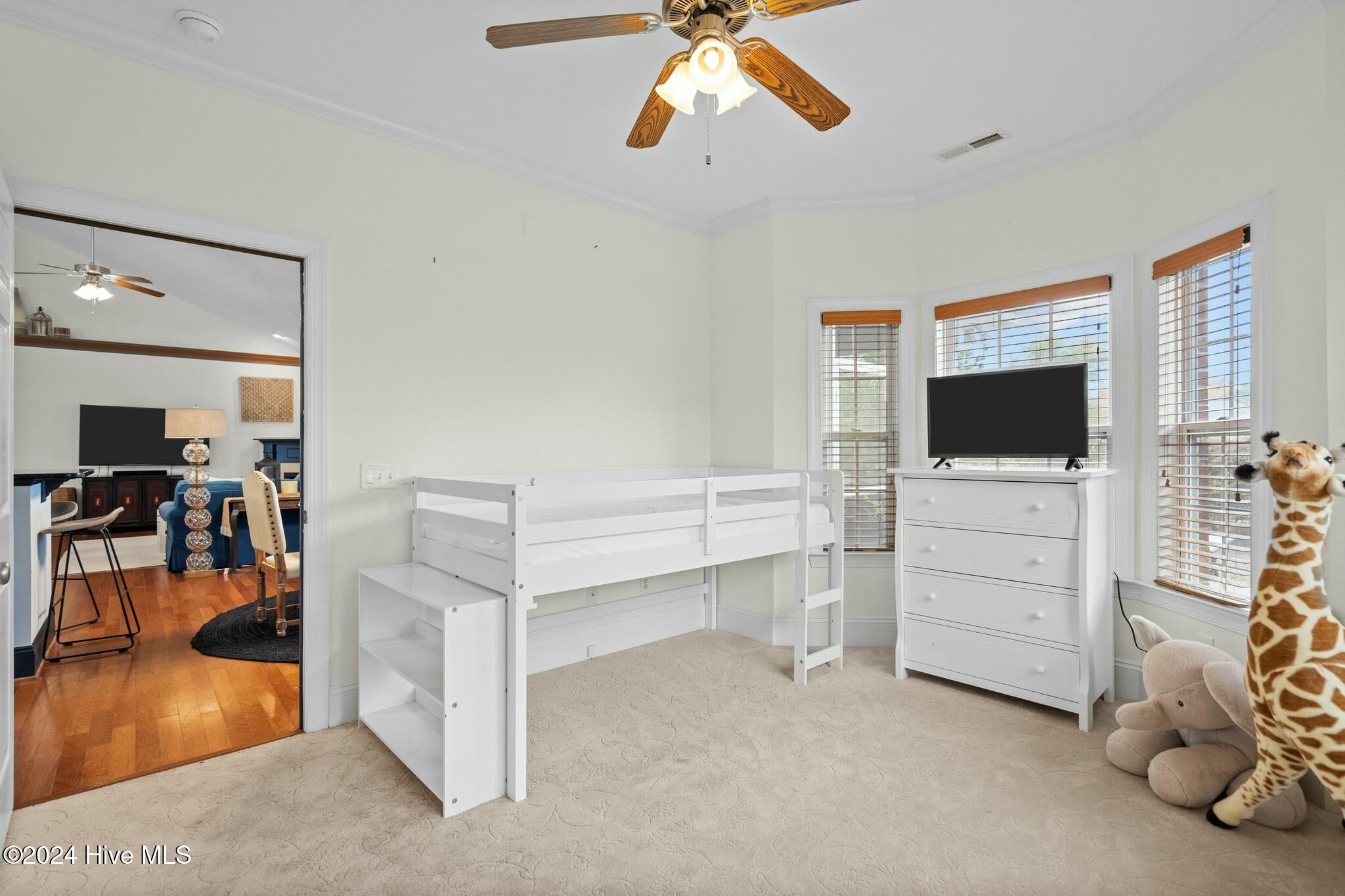 1028 West Cove Loop