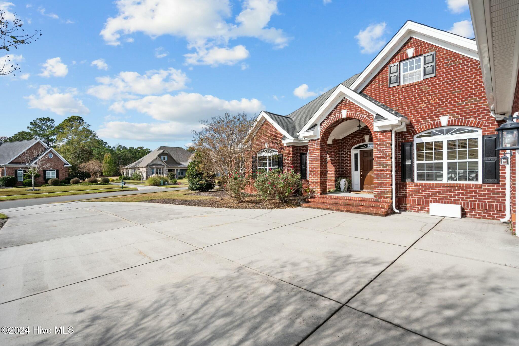 1028 West Cove Loop