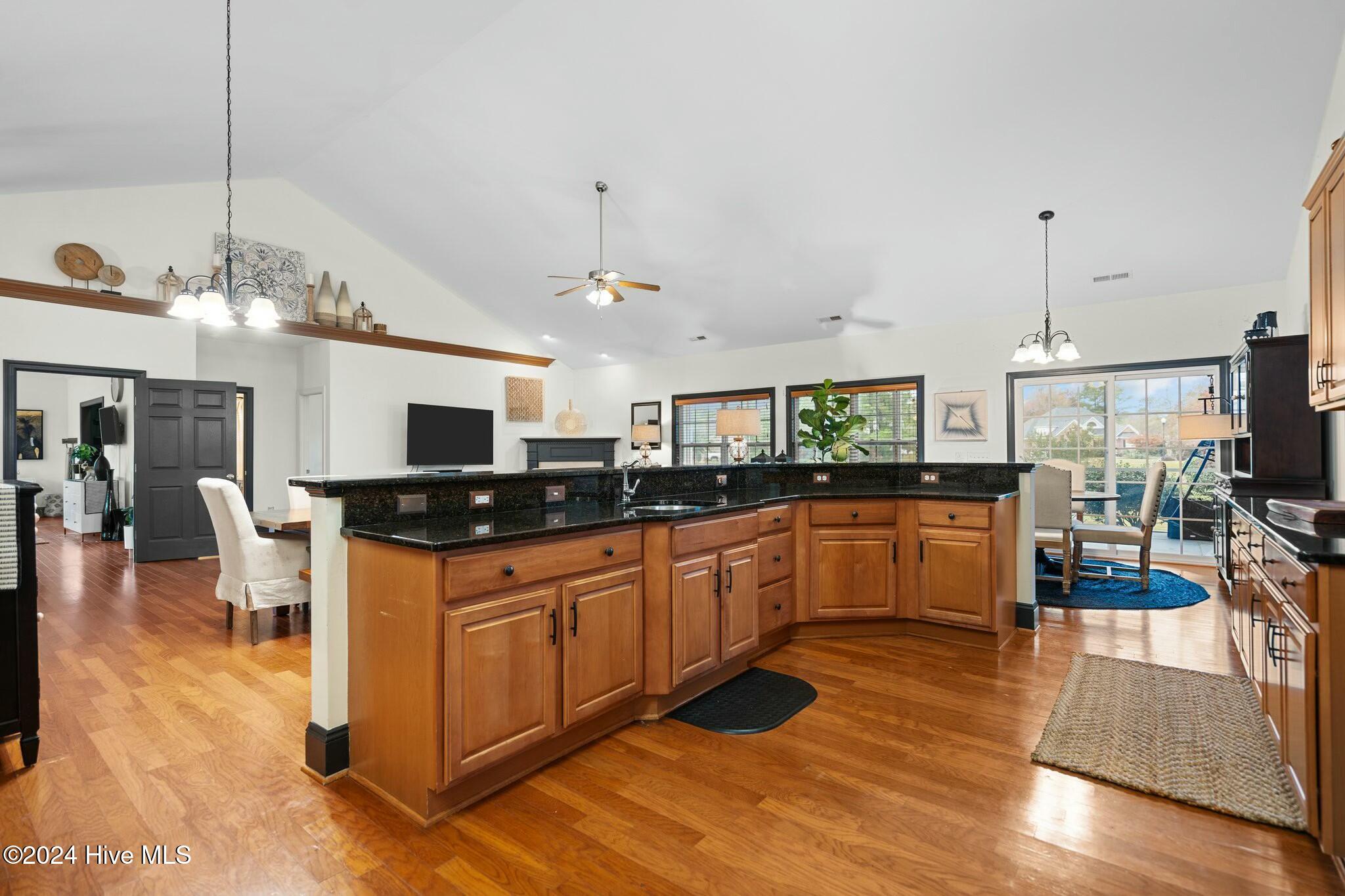 1028 West Cove Loop