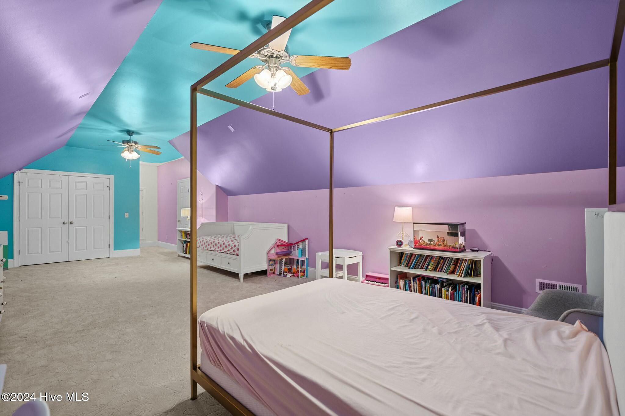 1028 West Cove Loop