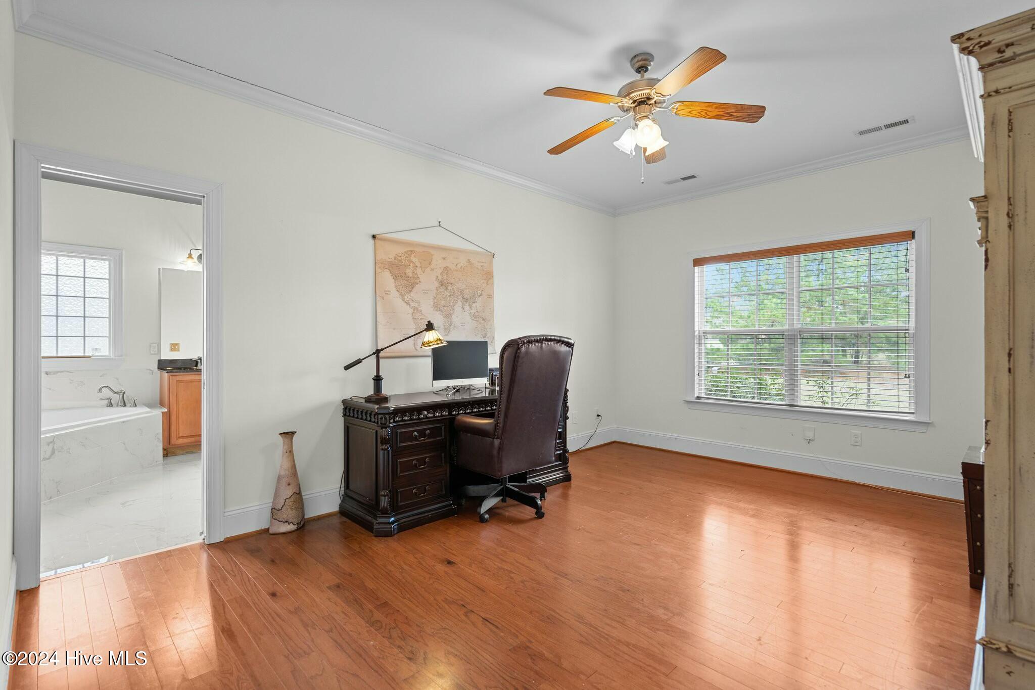 1028 West Cove Loop