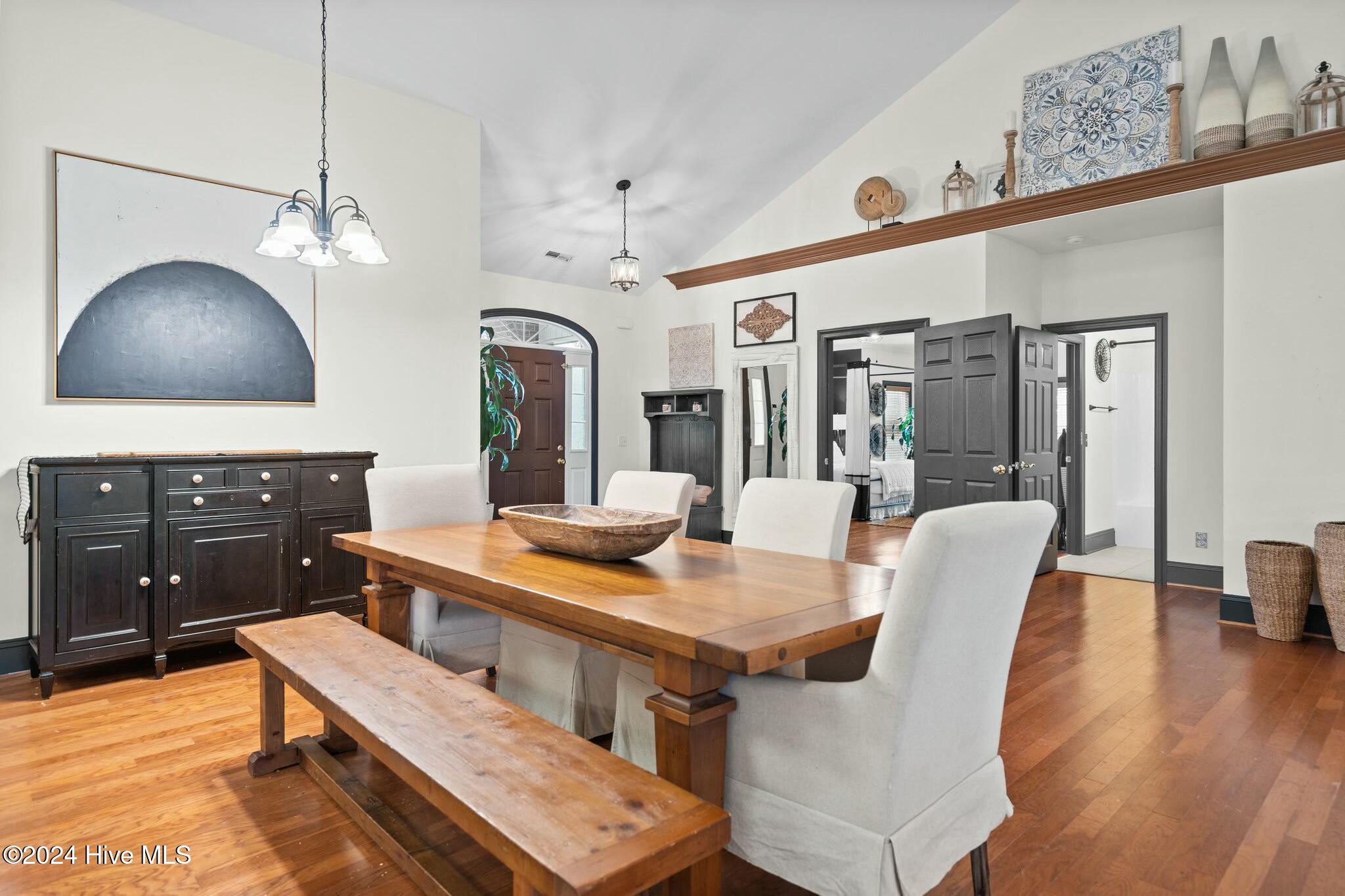 1028 West Cove Loop
