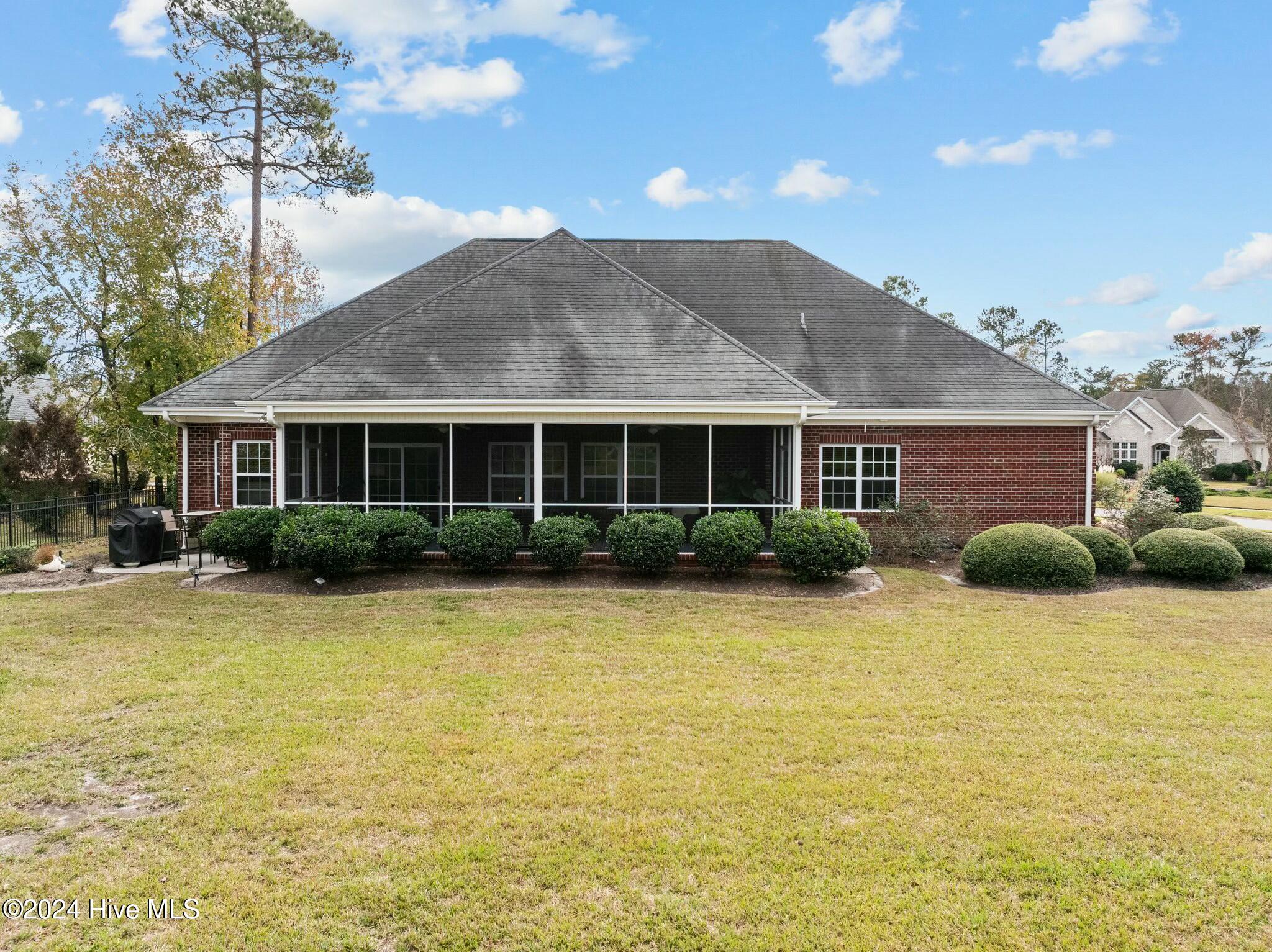 1028 West Cove Loop