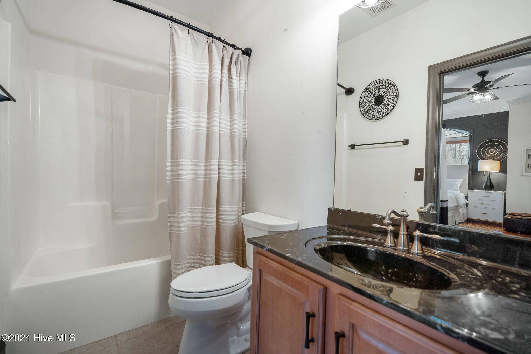 1028 West Cove Loop