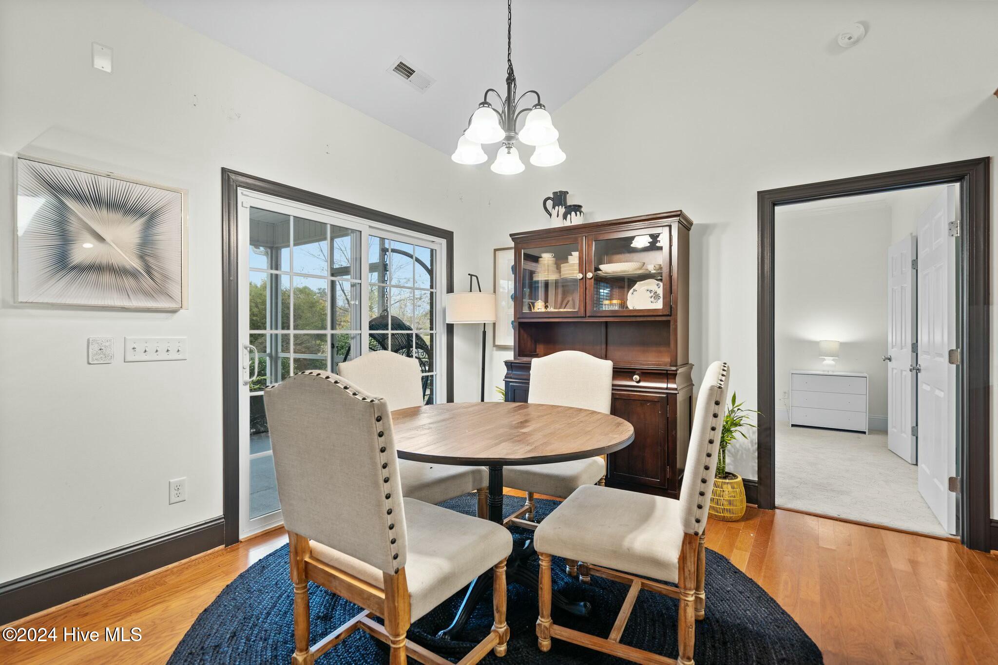 1028 West Cove Loop
