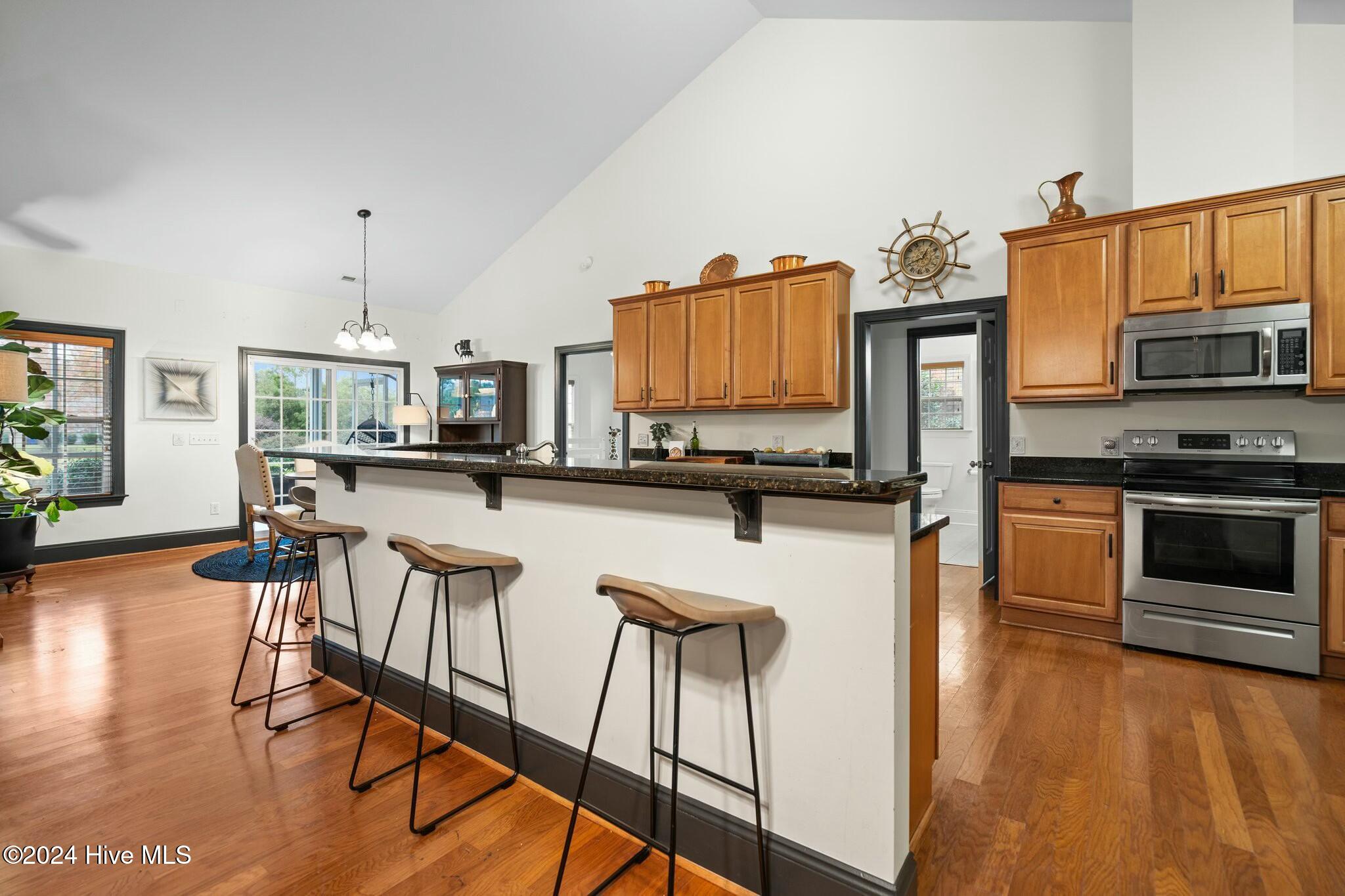 1028 West Cove Loop
