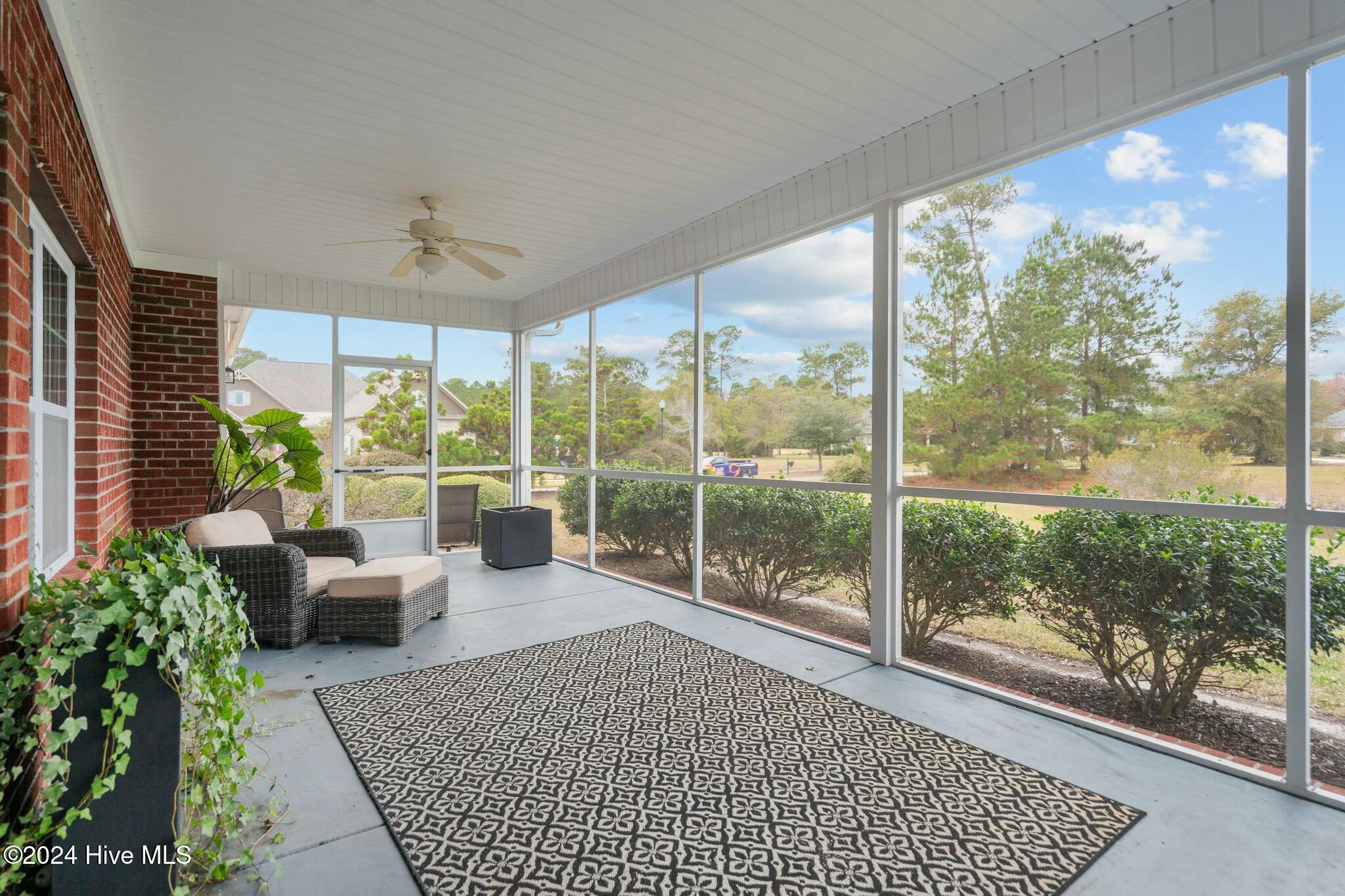 1028 West Cove Loop