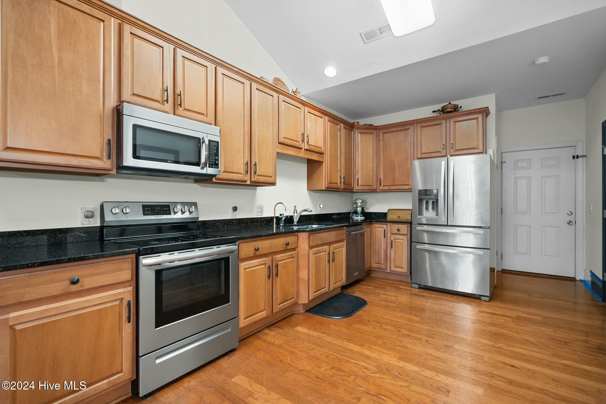 1028 West Cove Loop