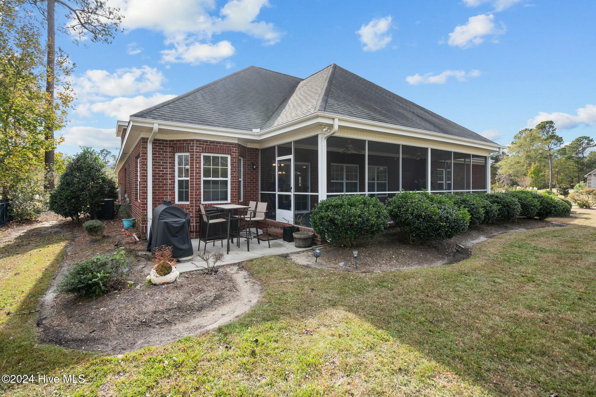 1028 West Cove Loop