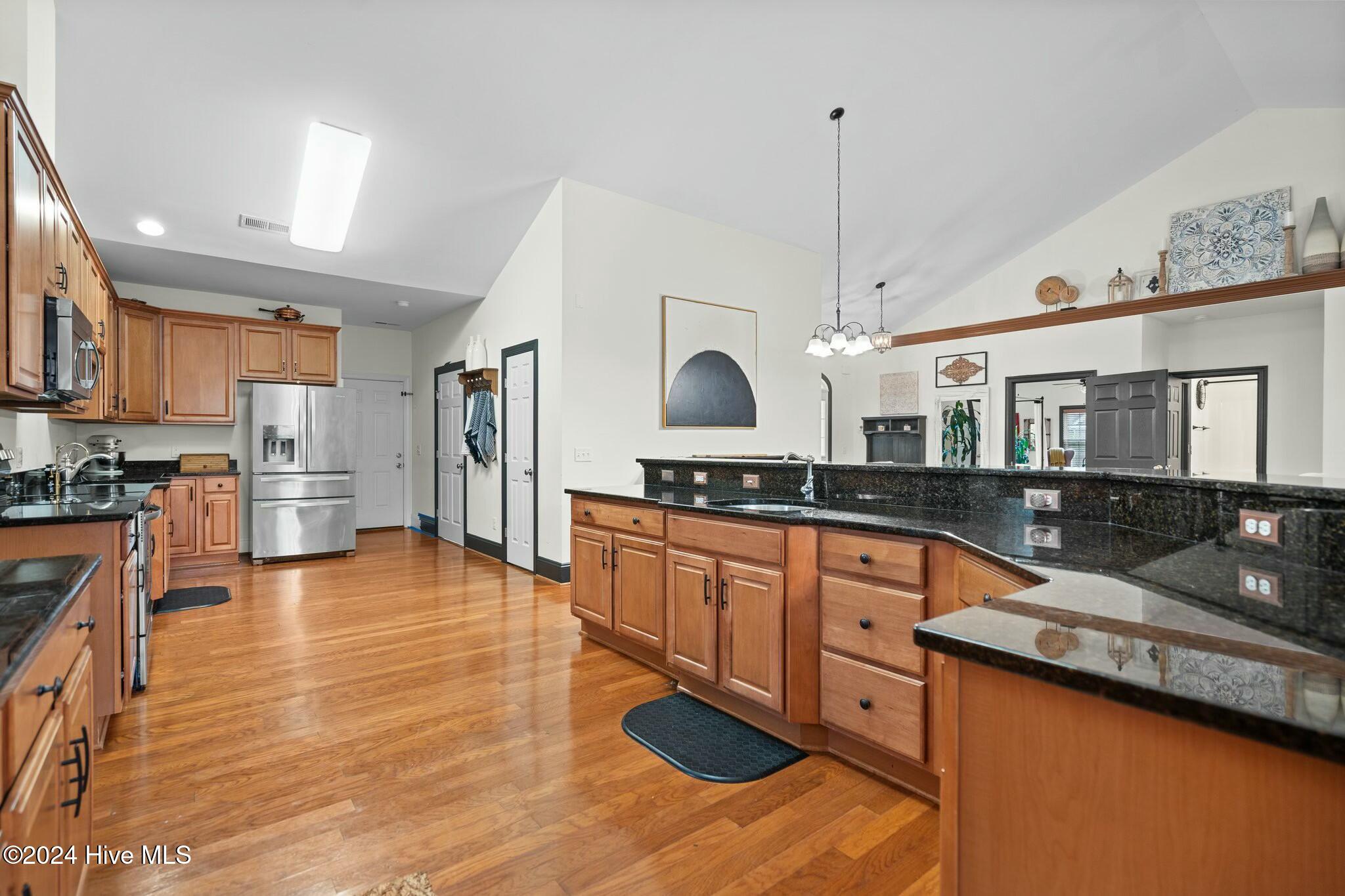 1028 West Cove Loop
