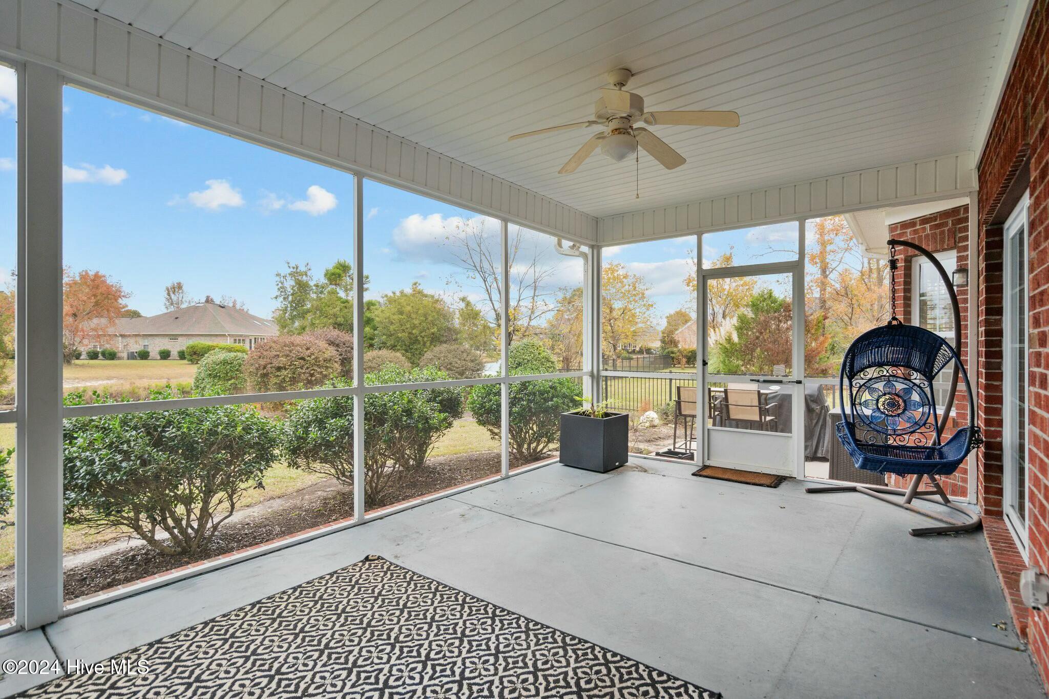 1028 West Cove Loop
