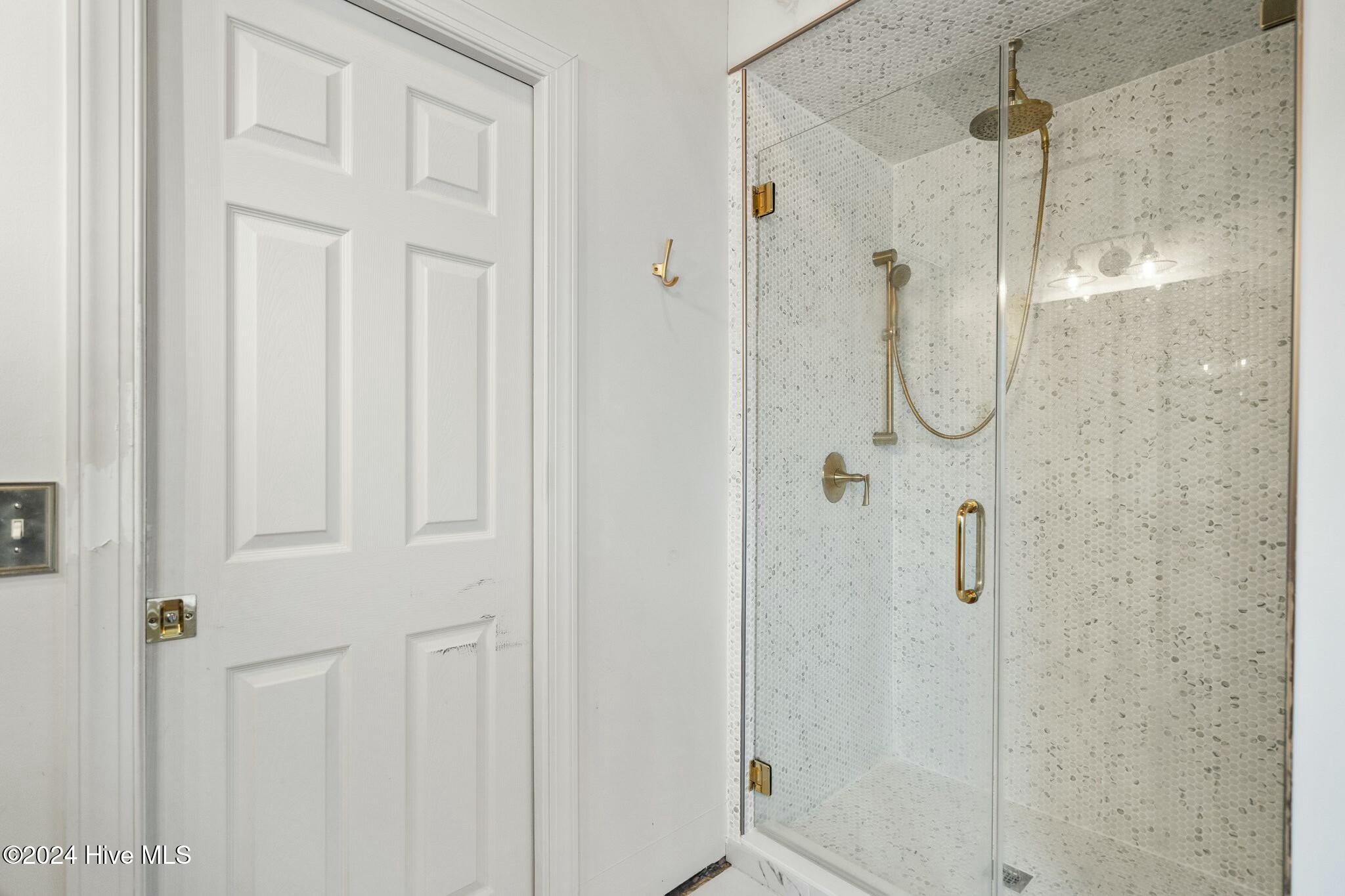 1028 West Cove Loop