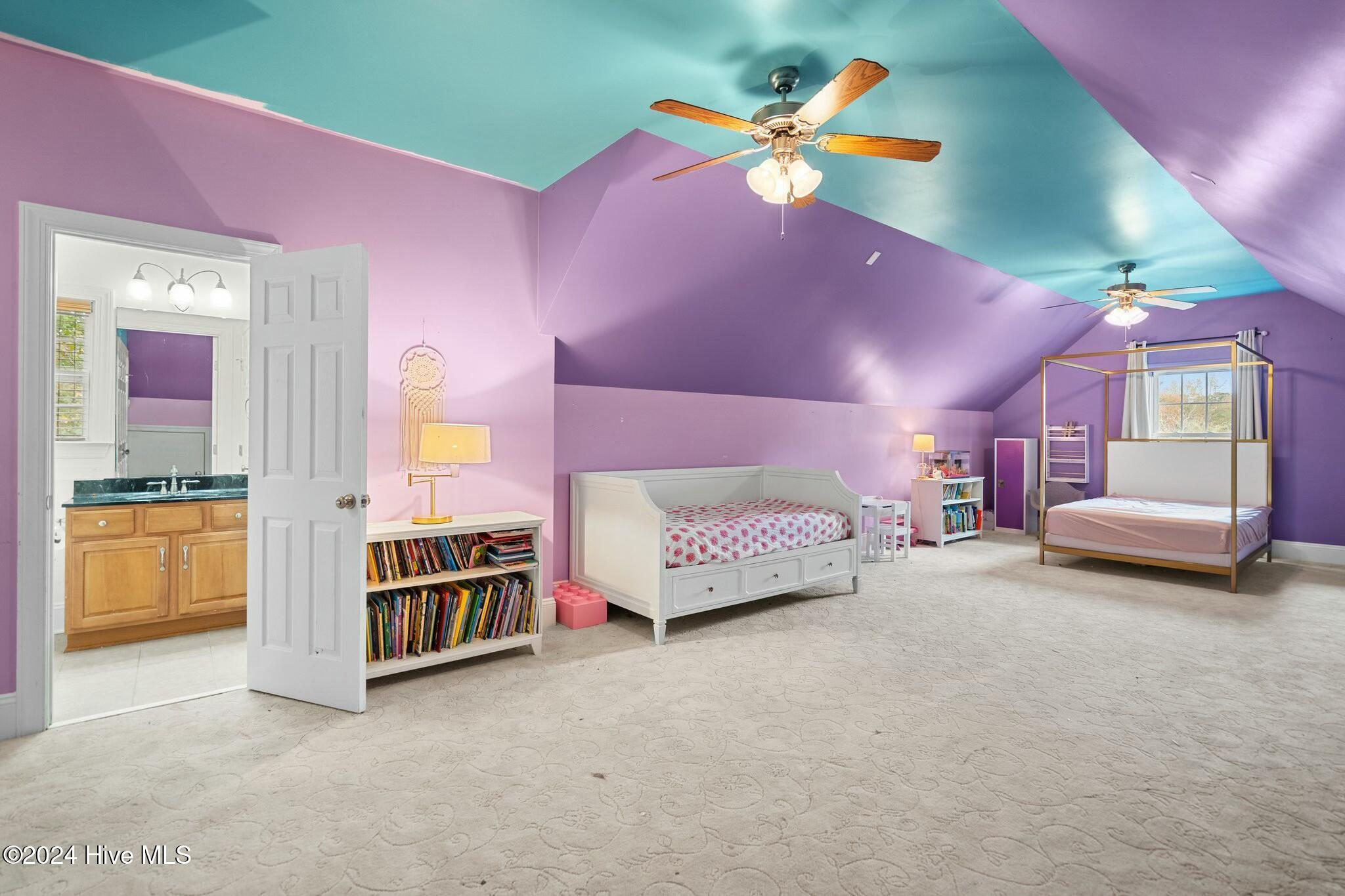 1028 West Cove Loop