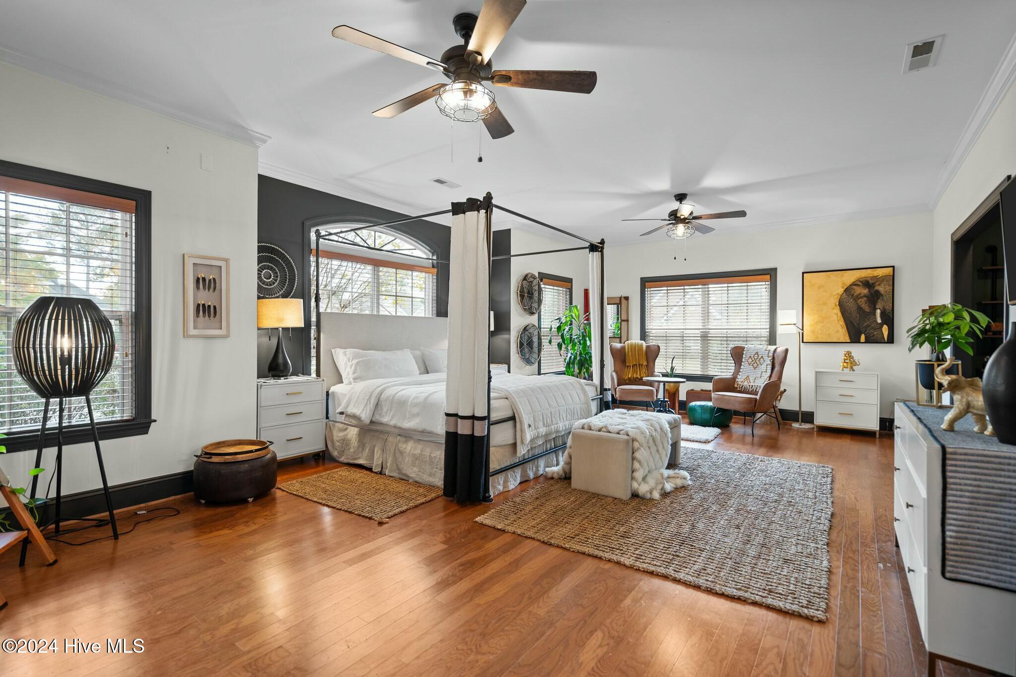 1028 West Cove Loop