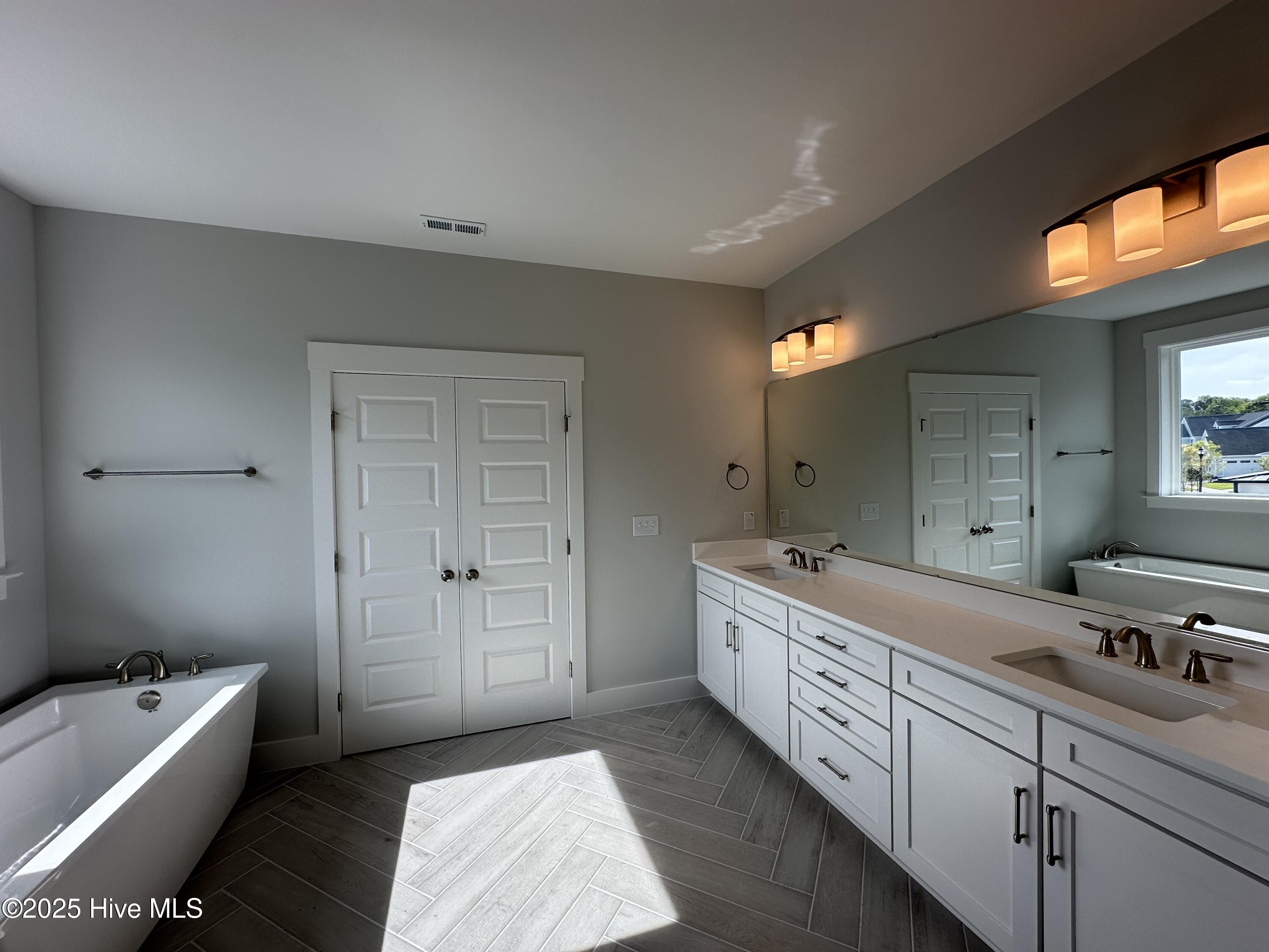 4002 Watersail Drive 114