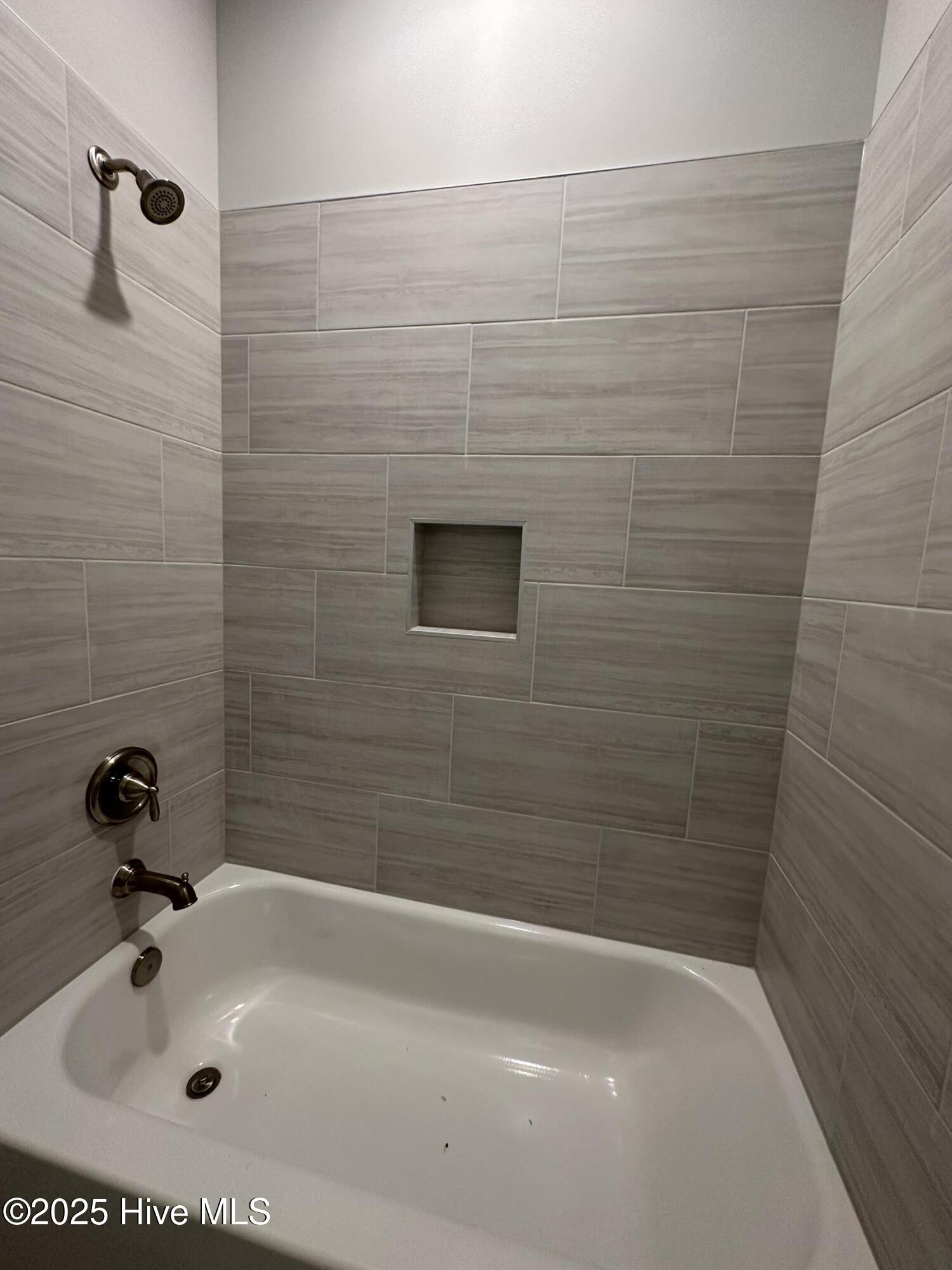 4002 Watersail Drive 114