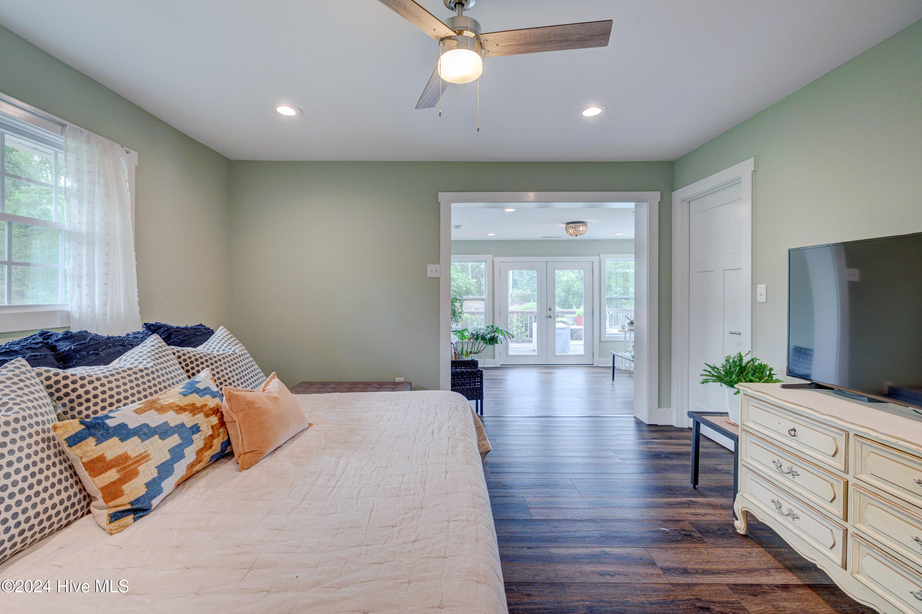 5126 Clear Run Drive