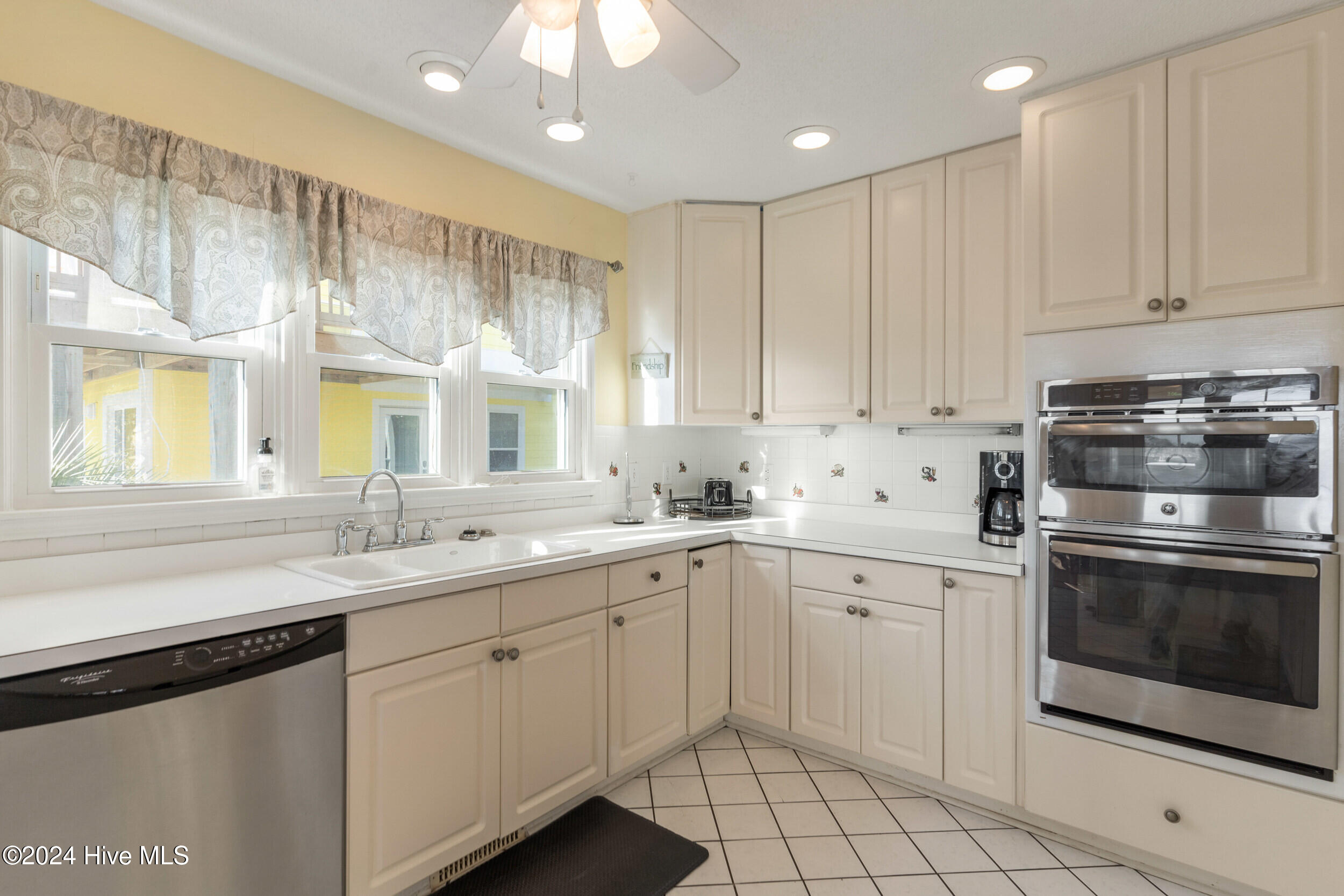 6701 Loggerhead Court