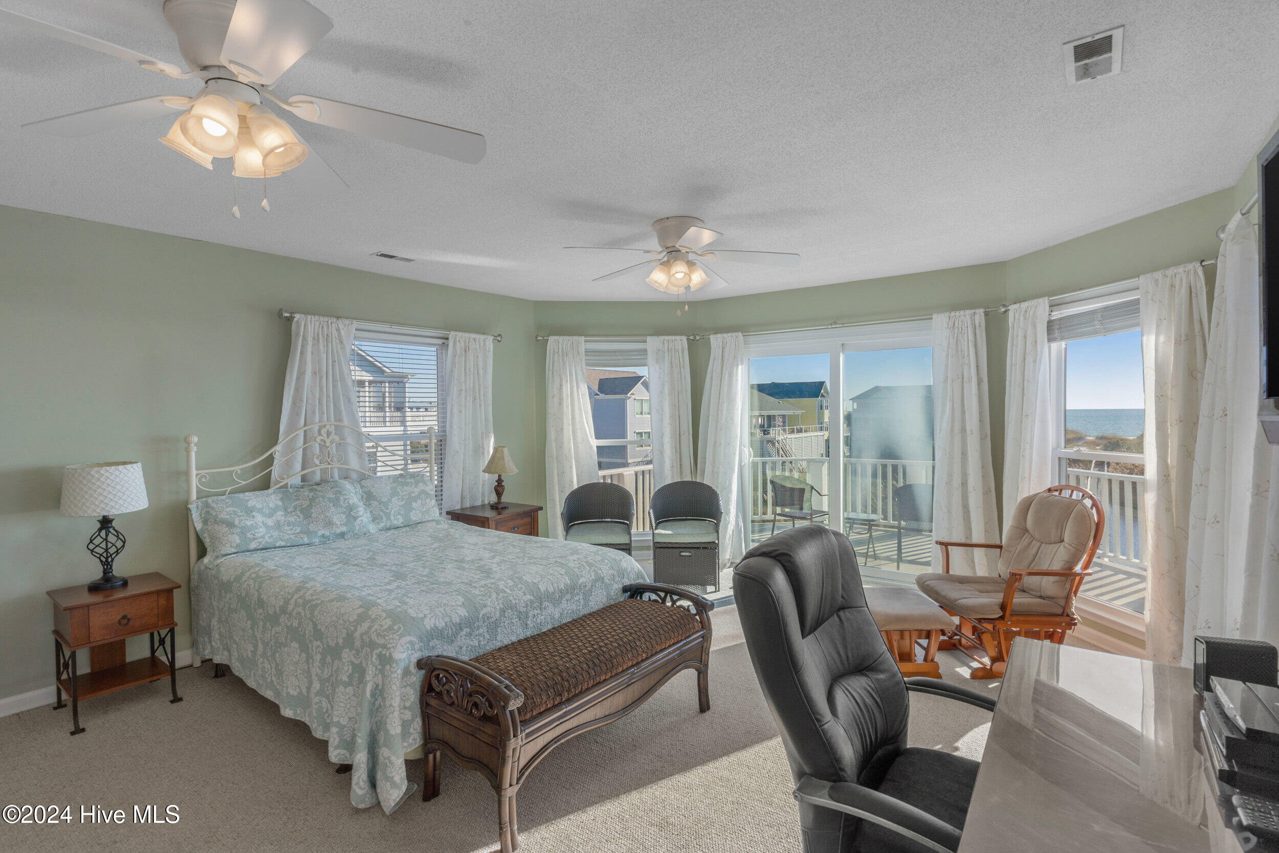 6701 Loggerhead Court