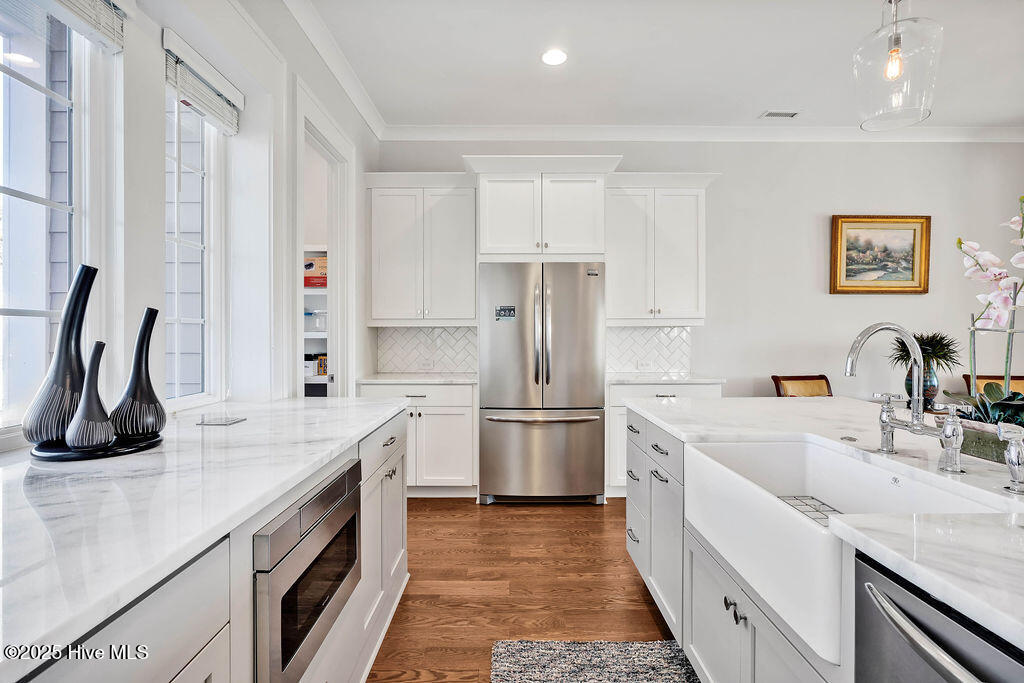 7733 Dunewalk Court