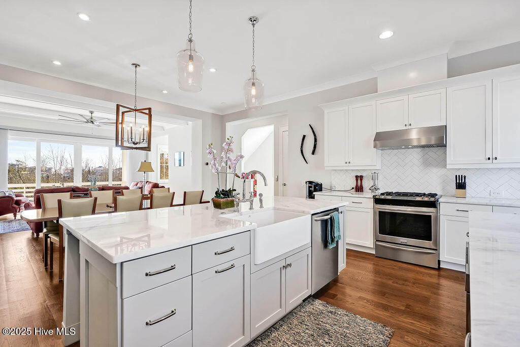 7733 Dunewalk Court