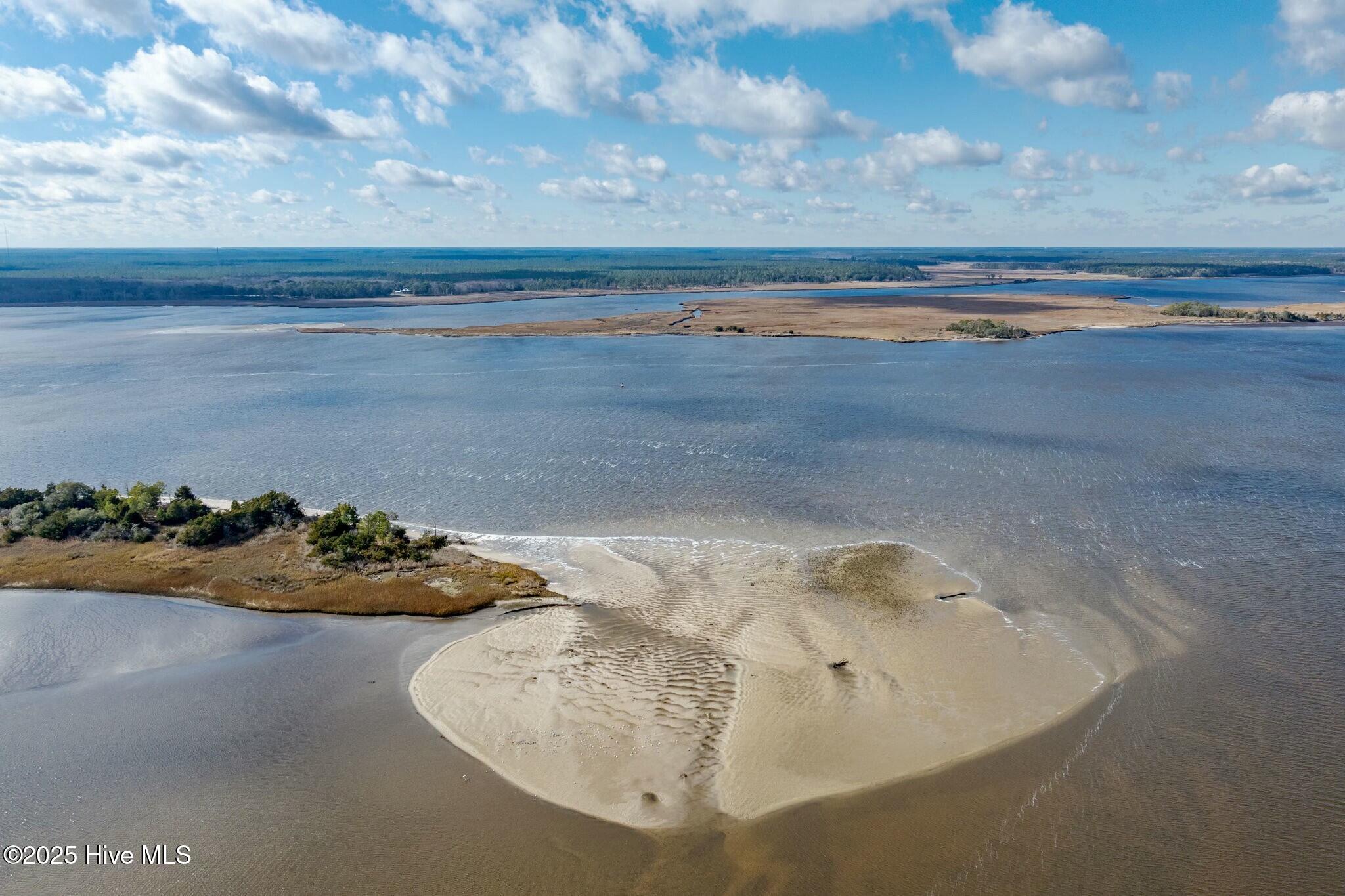 6721 White Shark Way