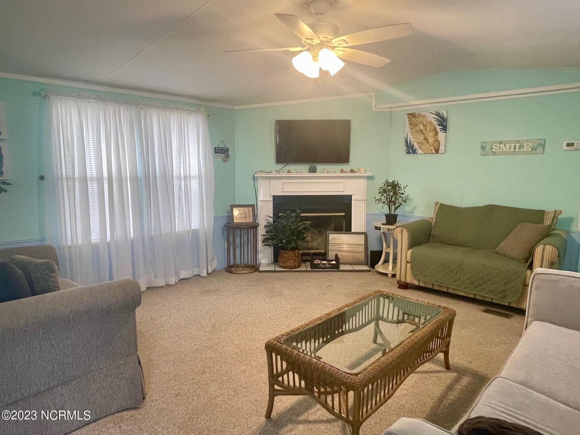 1587 Oak Ridge Drive SW