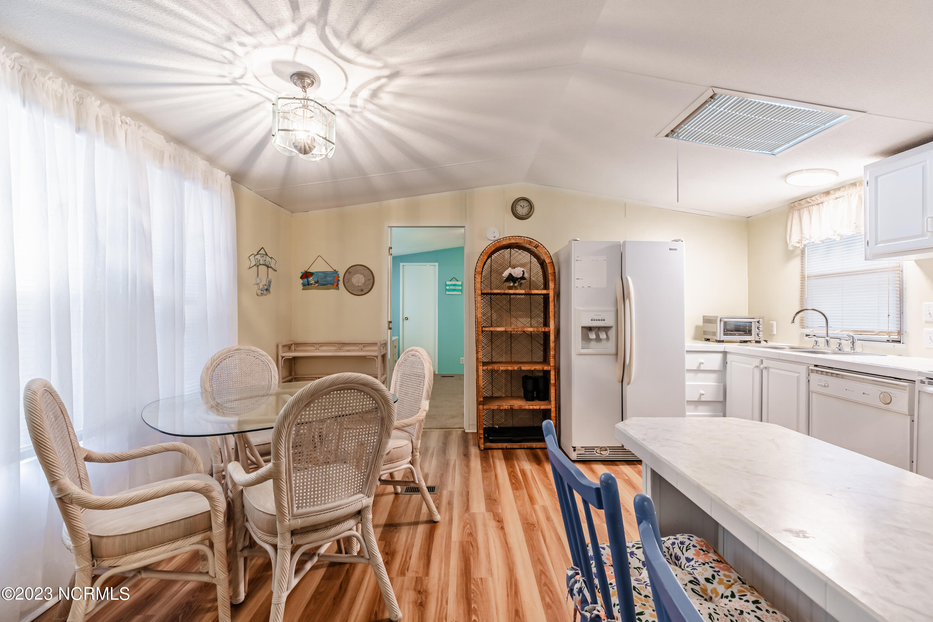 1587 Oak Ridge Drive SW