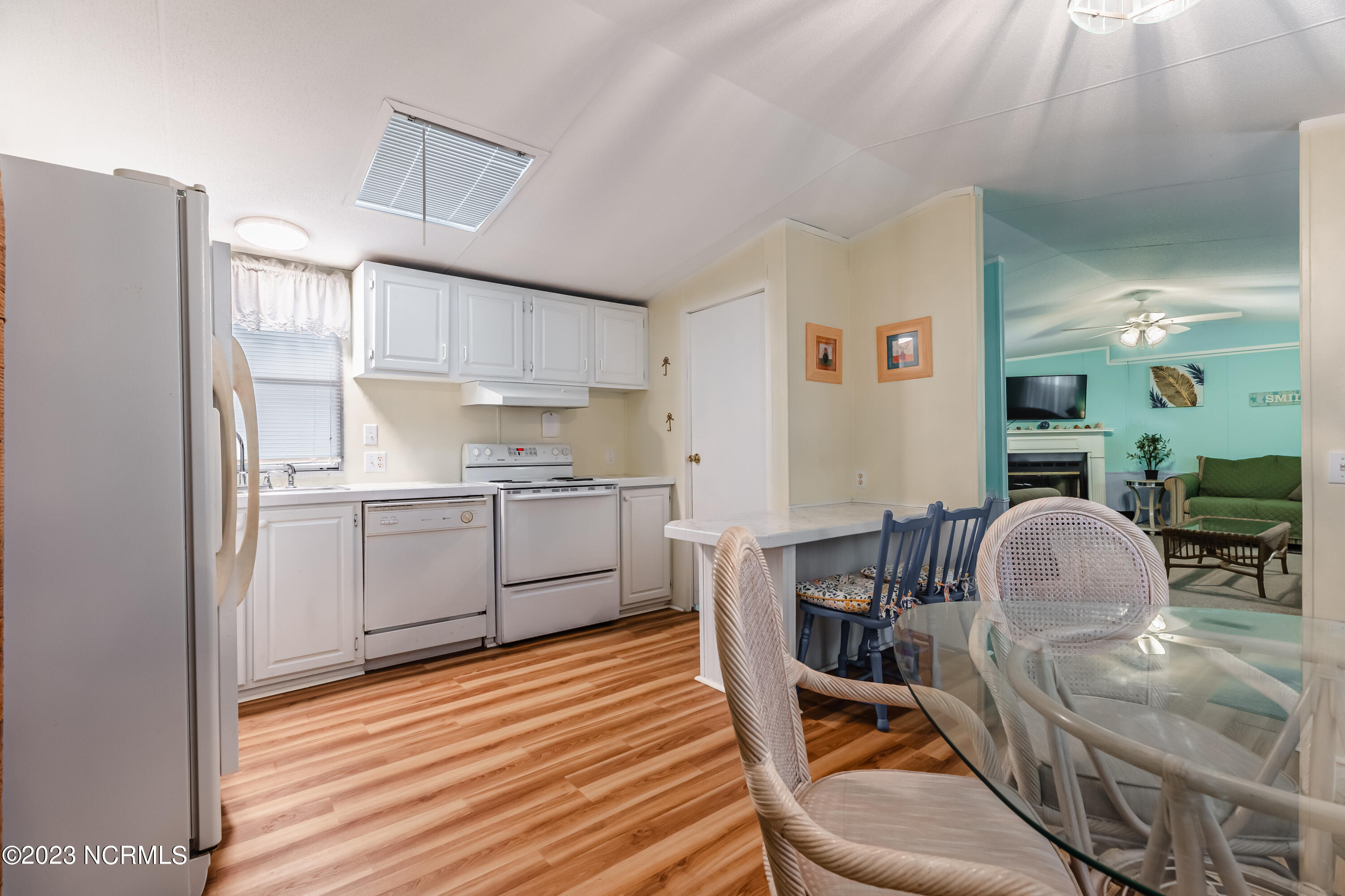 1587 Oak Ridge Drive SW