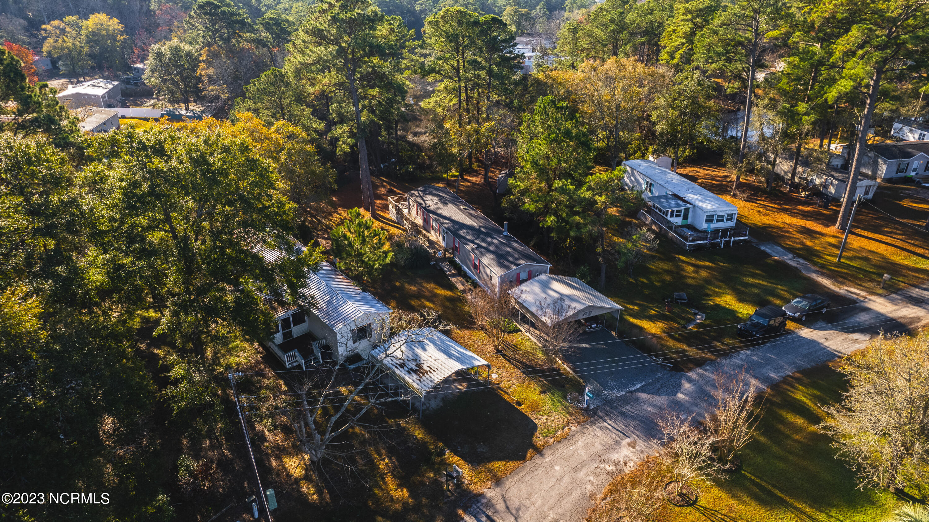 1587 Oak Ridge Drive SW