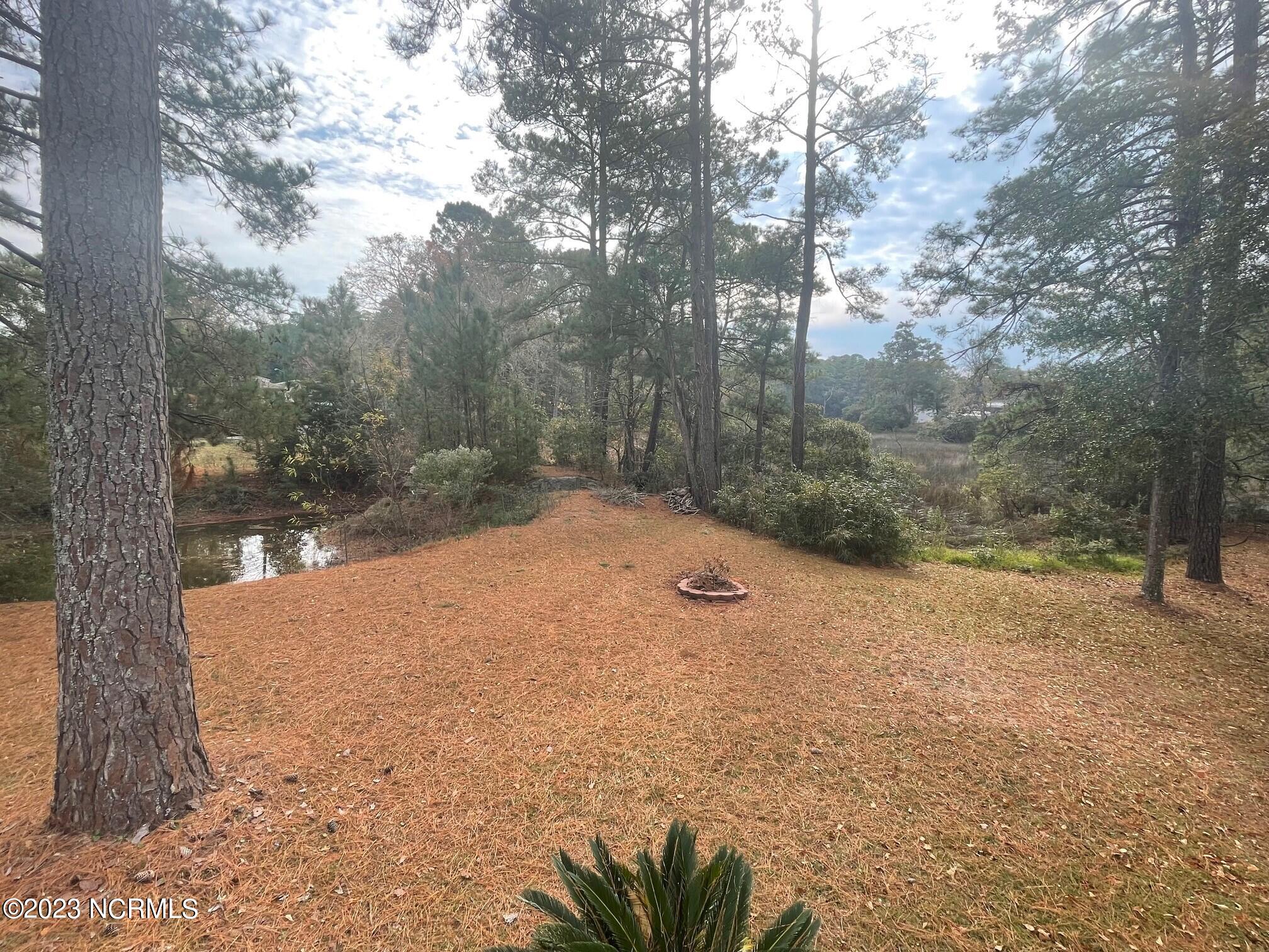 1587 Oak Ridge Drive SW