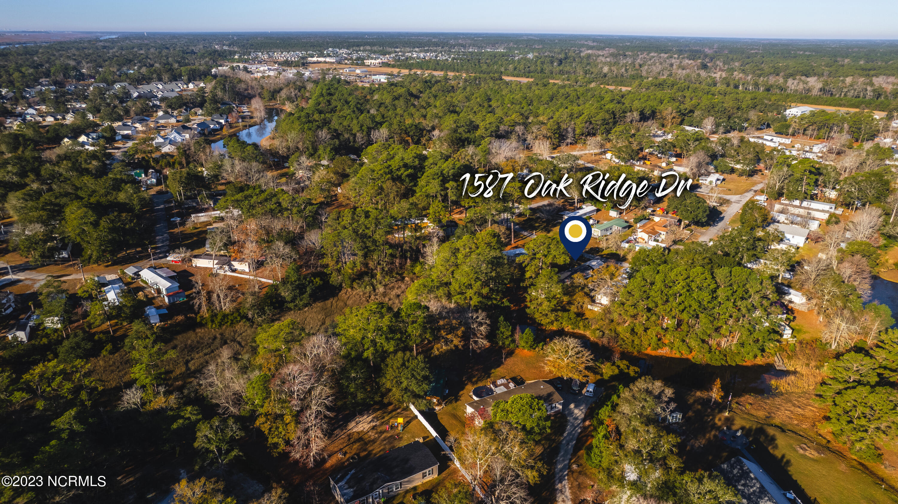 1587 Oak Ridge Drive SW