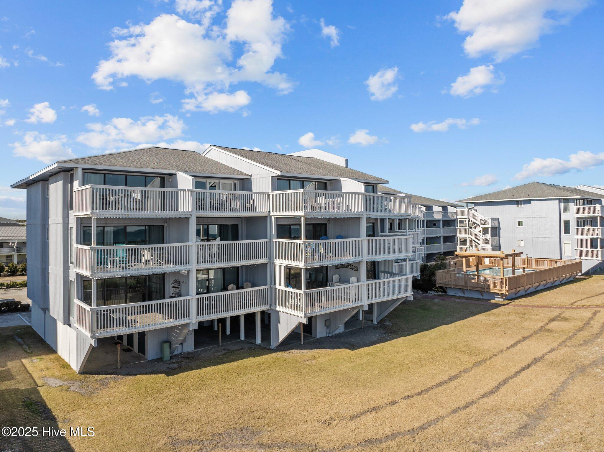 1311 S Lake Park Boulevard, 14b