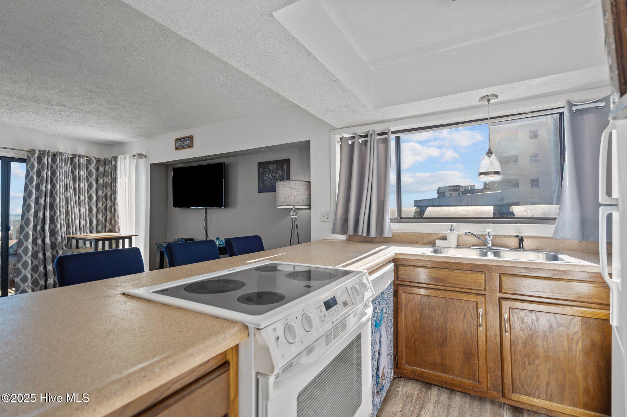 1311 S Lake Park Boulevard, 14b