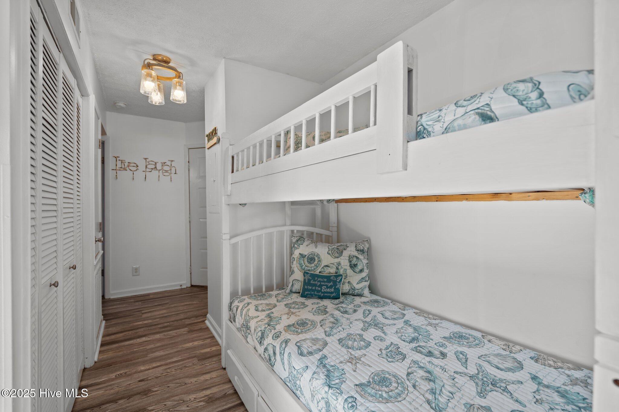 1311 S Lake Park Boulevard, 14b