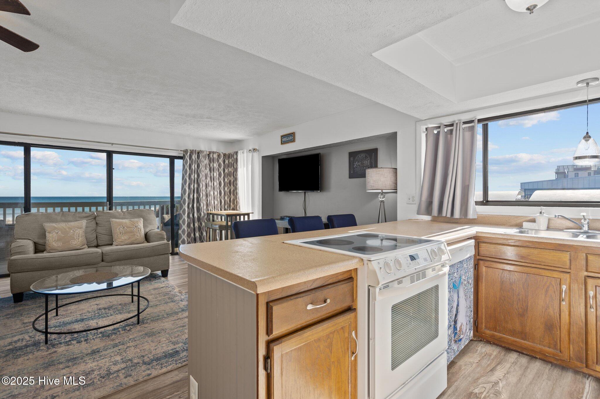 1311 S Lake Park Boulevard, 14b