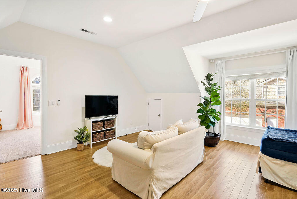 5019 Nicholas Creek Circle