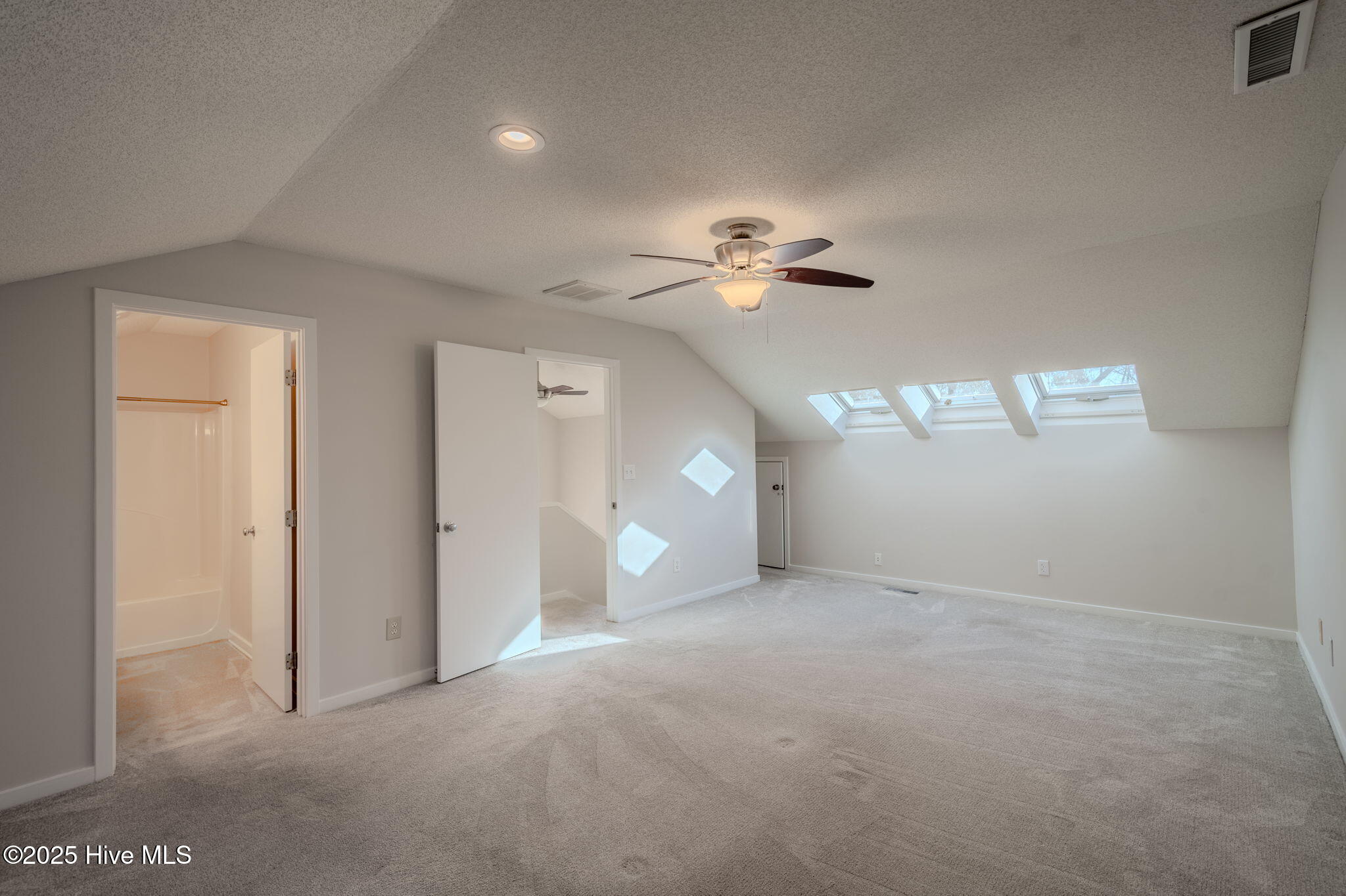 1435 Villa Place E