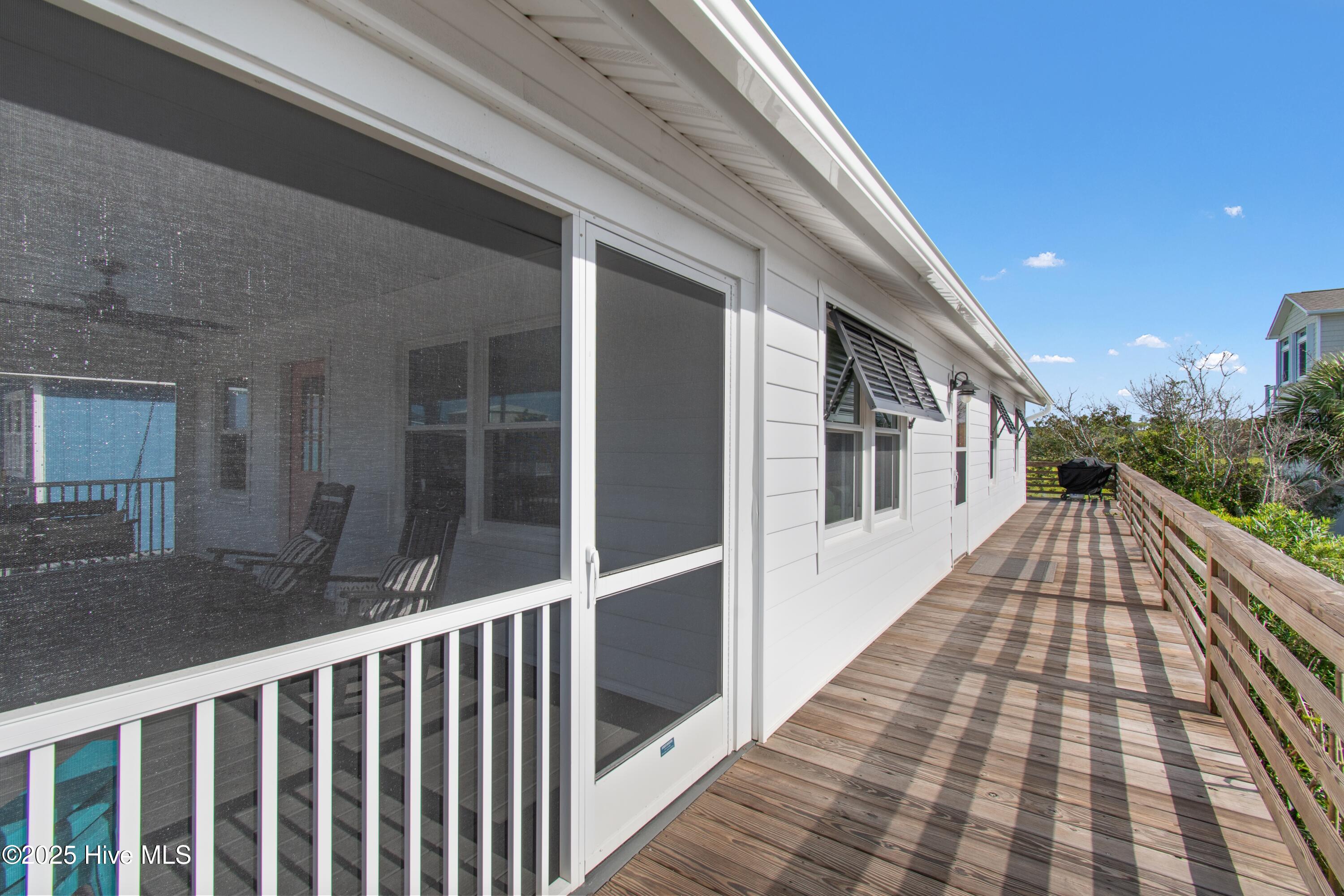 1012 W Pelican Drive