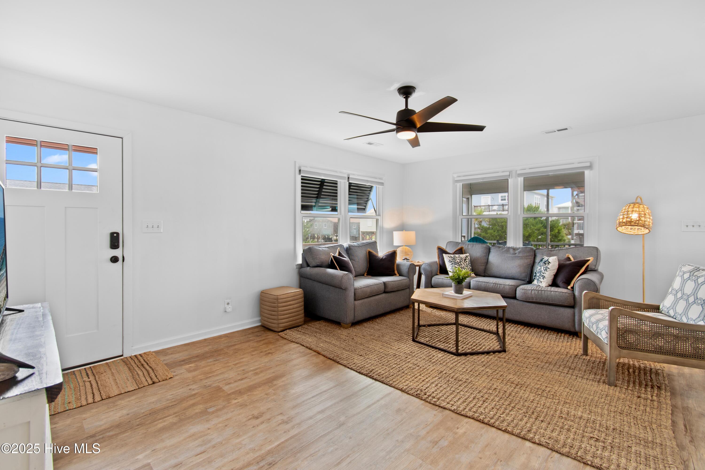 1012 W Pelican Drive