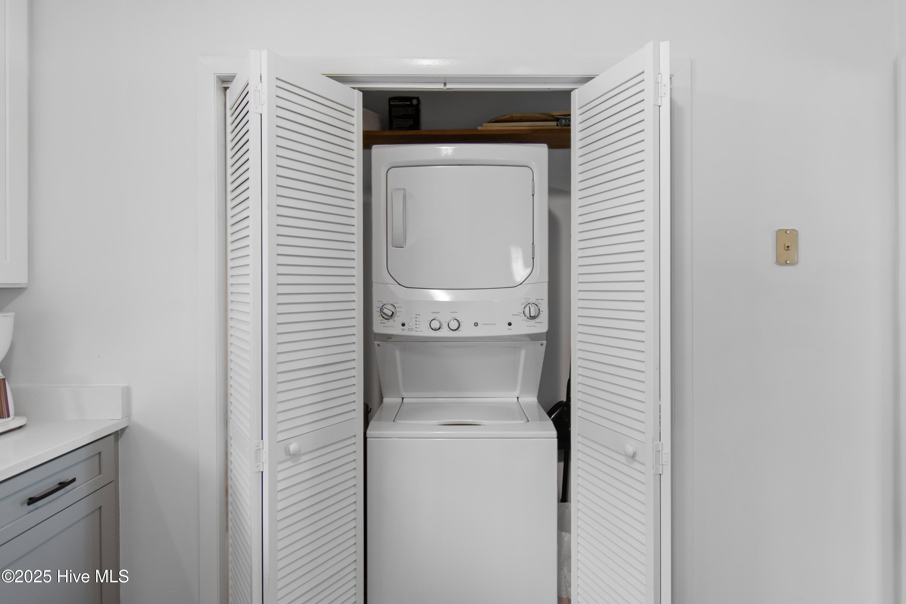 1012 W Pelican Drive