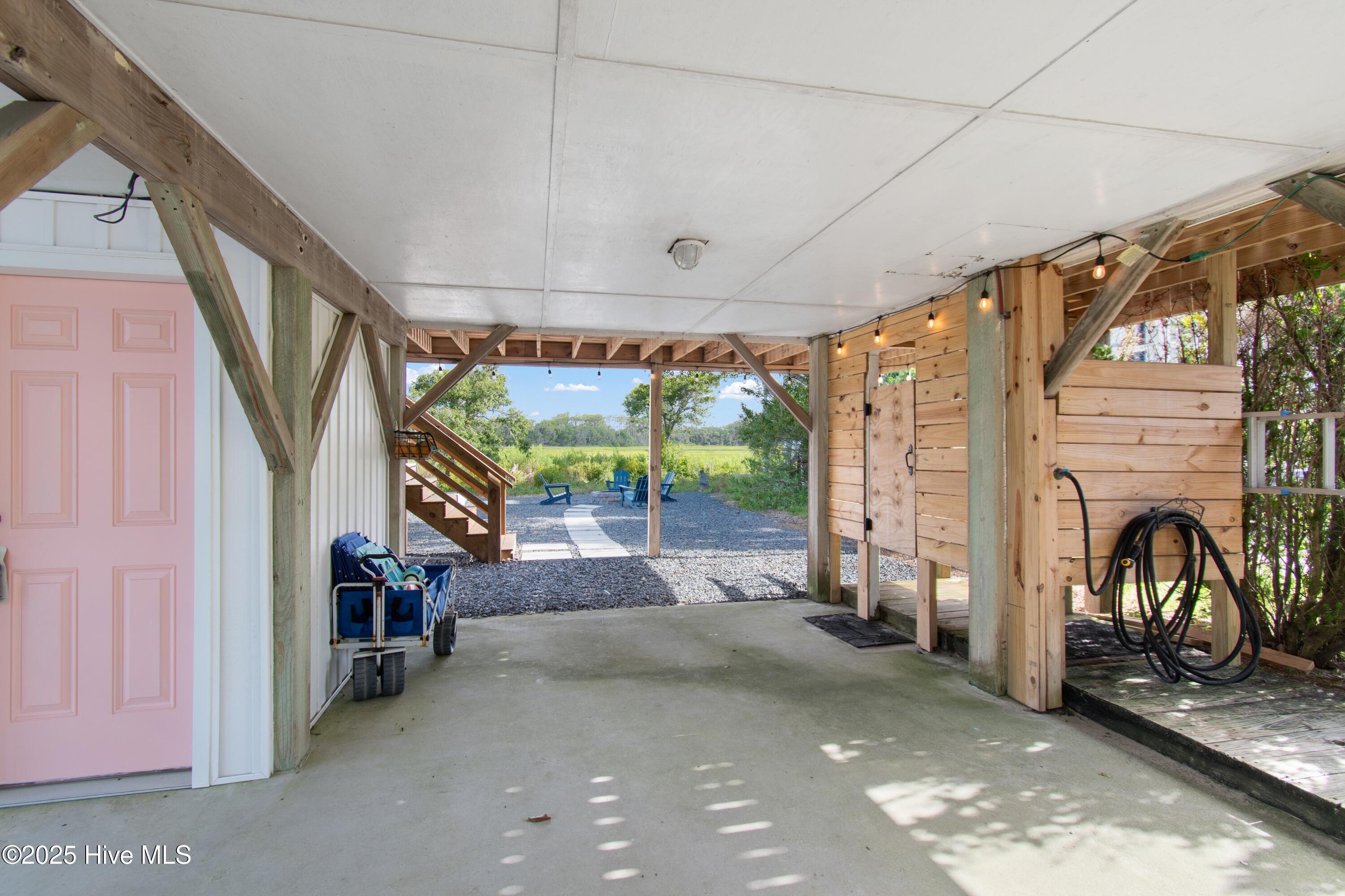 1012 W Pelican Drive