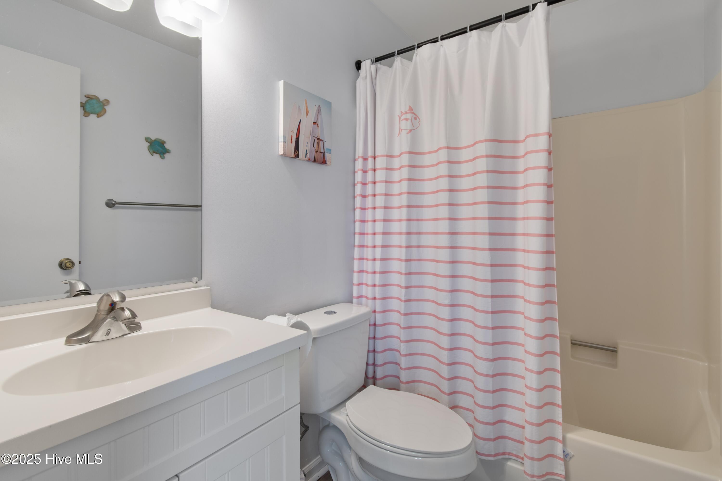 1012 W Pelican Drive