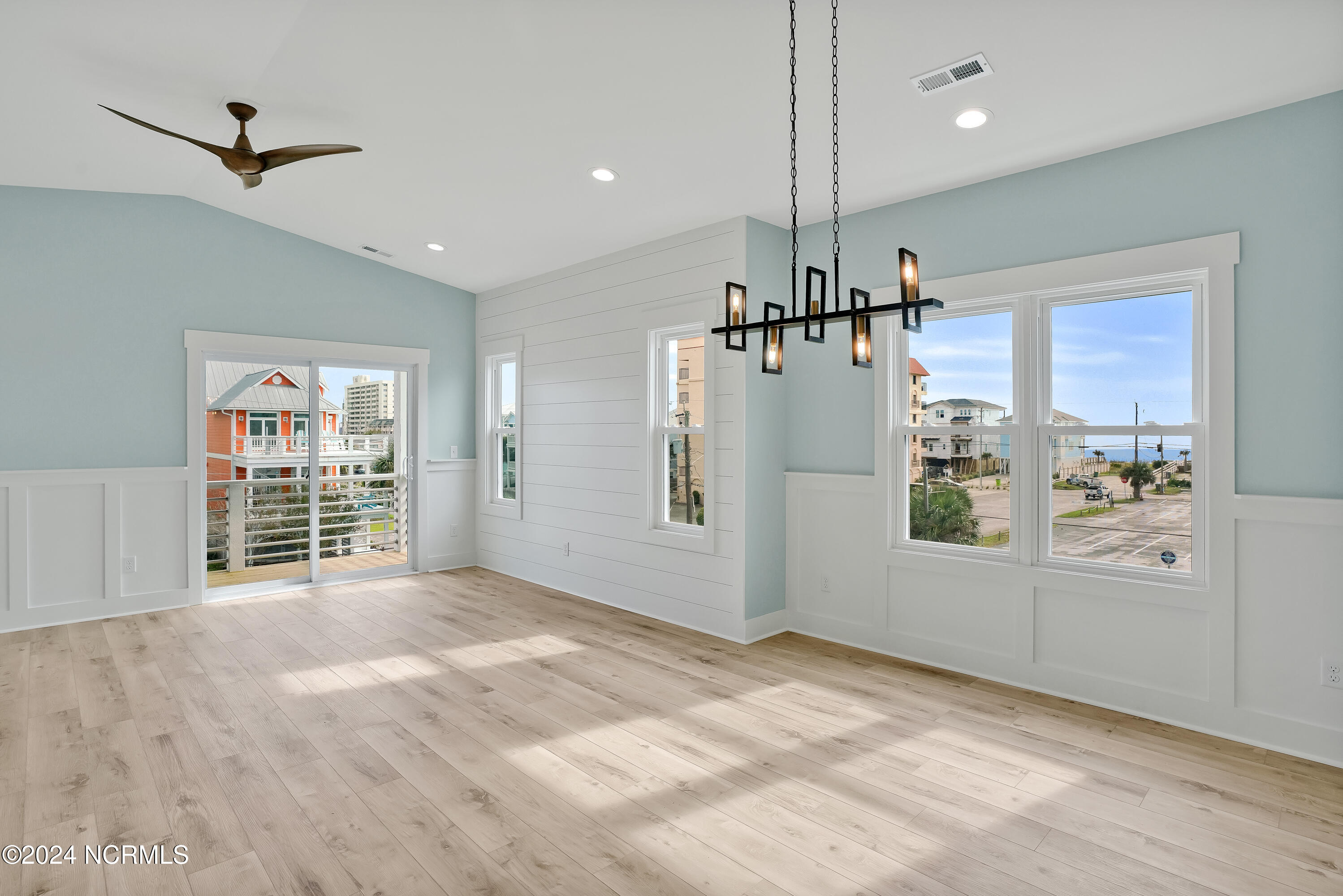 203 Texas Avenue, 1