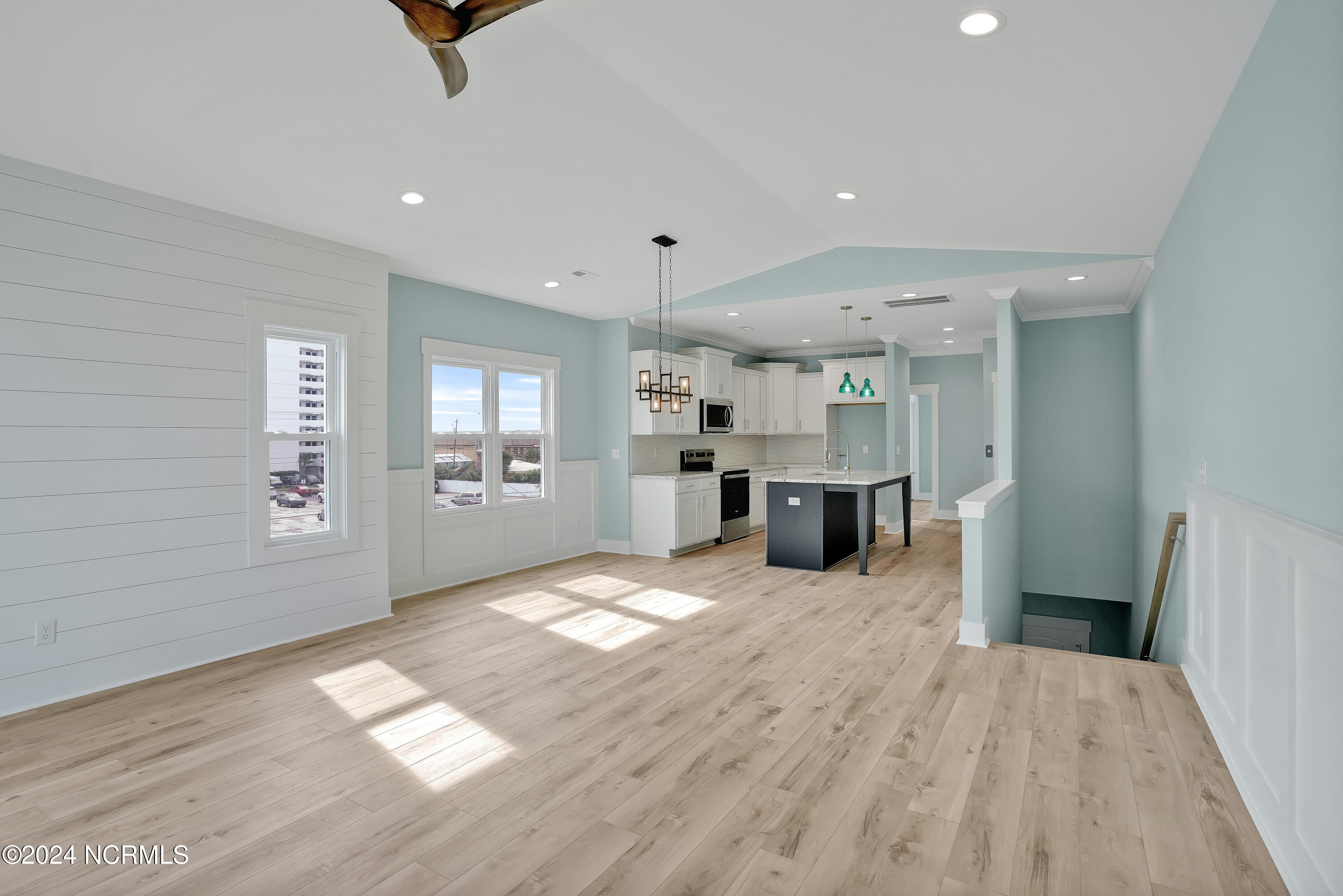 203 Texas Avenue, 1