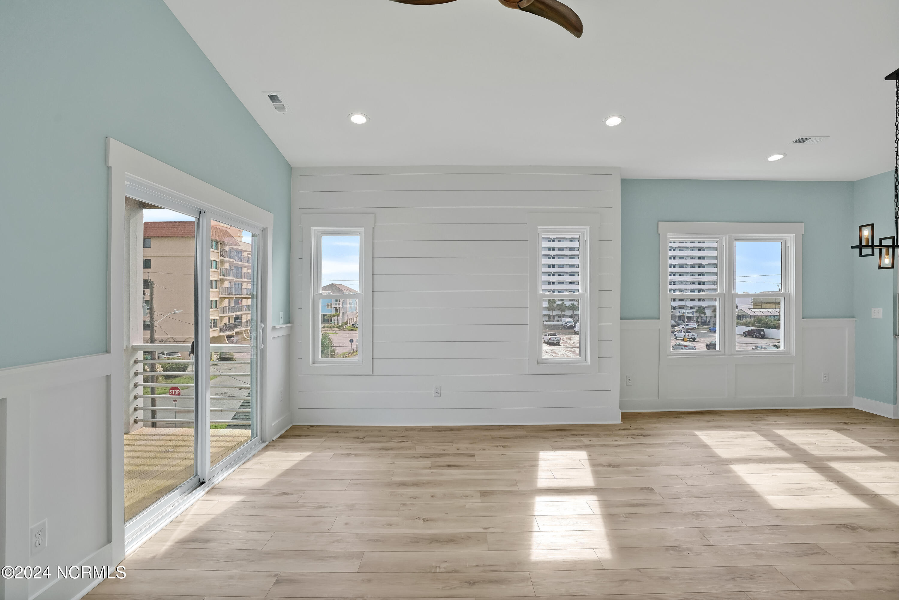203 Texas Avenue, 1